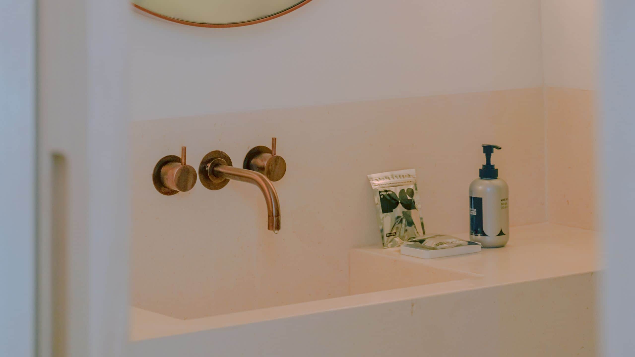 第 2，共 2 The Standard, Ibiza Deluxe King Bathroom