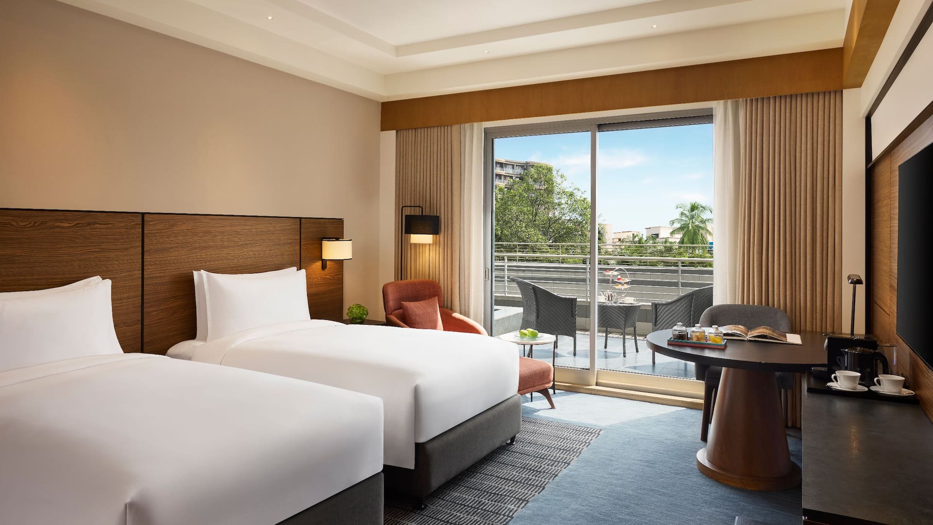 Grand Hyatt Mumbai Hotel & Residences Patio Room