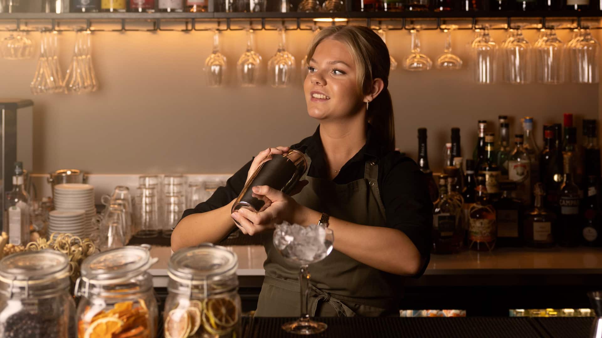 Hyatt Place Gothenburg Central Bartender In Action