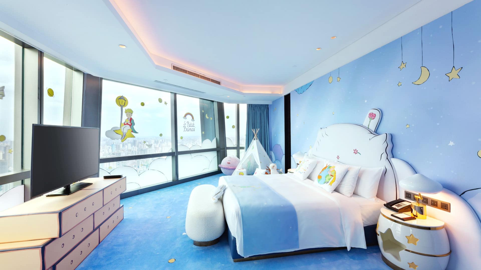 Grand Hyatt Changsha Family Suite King Bed