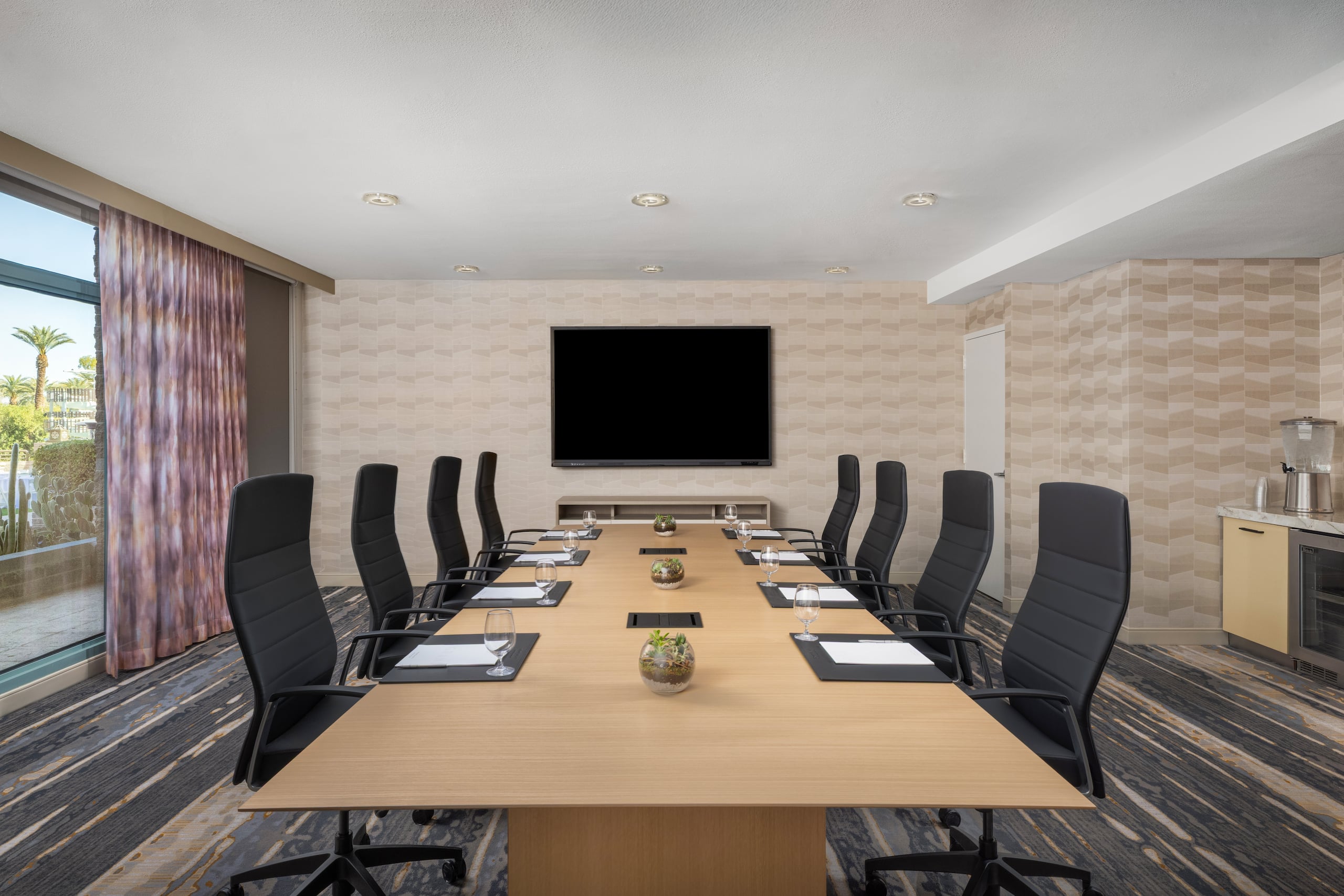 Grand Hyatt Scottsdale Resort Mcdowell Boardroom With Chairs And Flatscreen