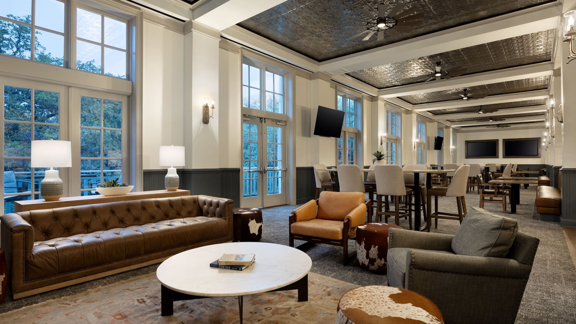 Hyatt Regency Hill Country Resort and Spa Charlieslongbar Lounge