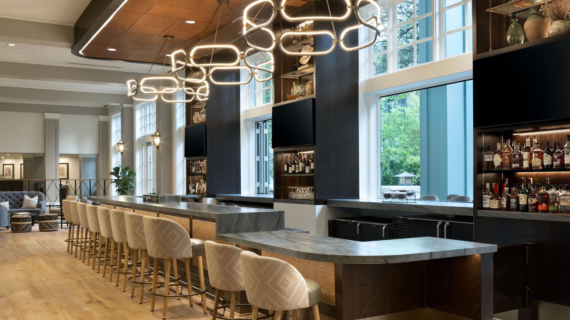 Hyatt Regency Hill Country Resort and Spa Woodbinebar
