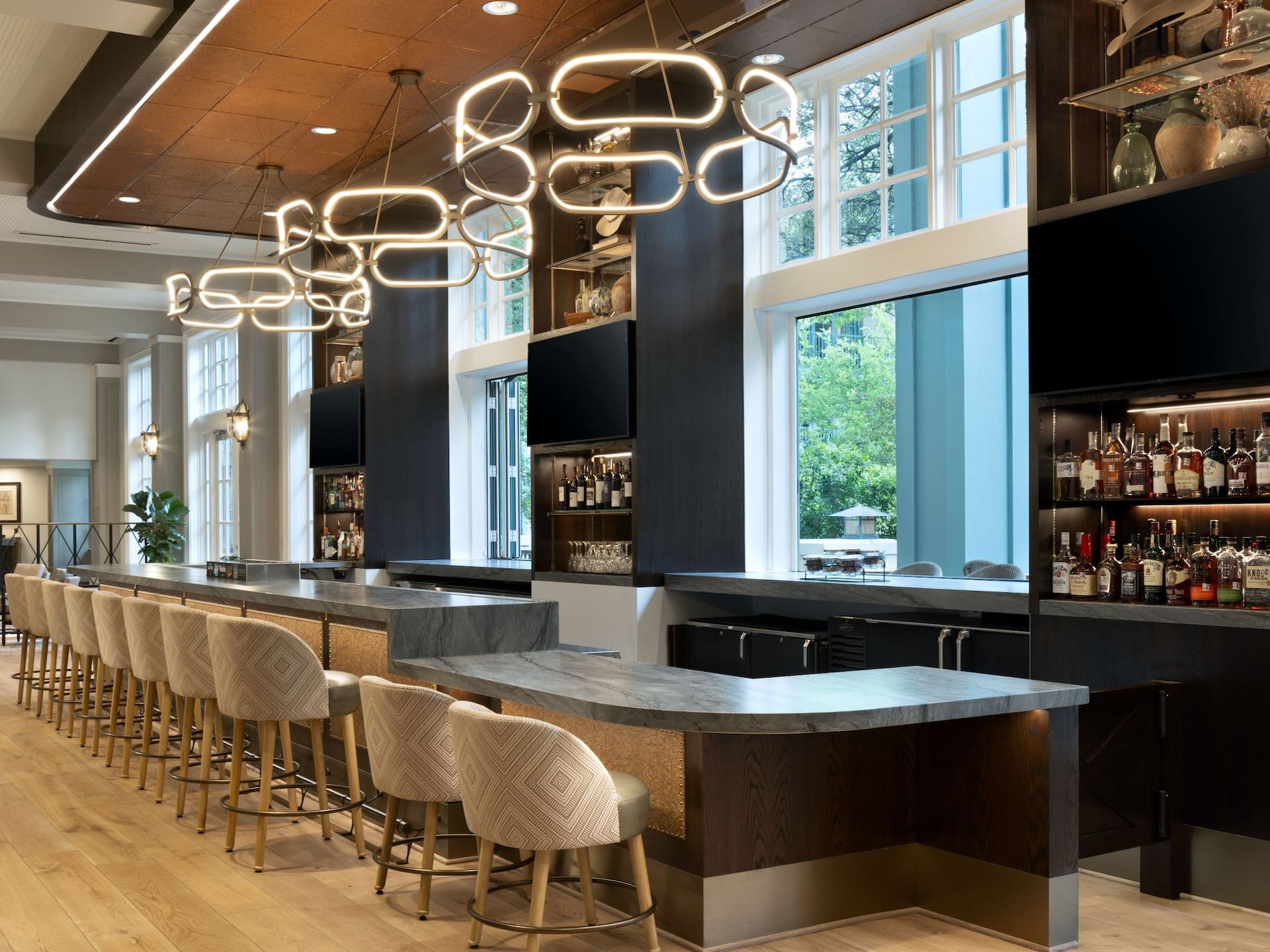 Hyatt Regency Hill Country Resort and Villas Woodbinebar