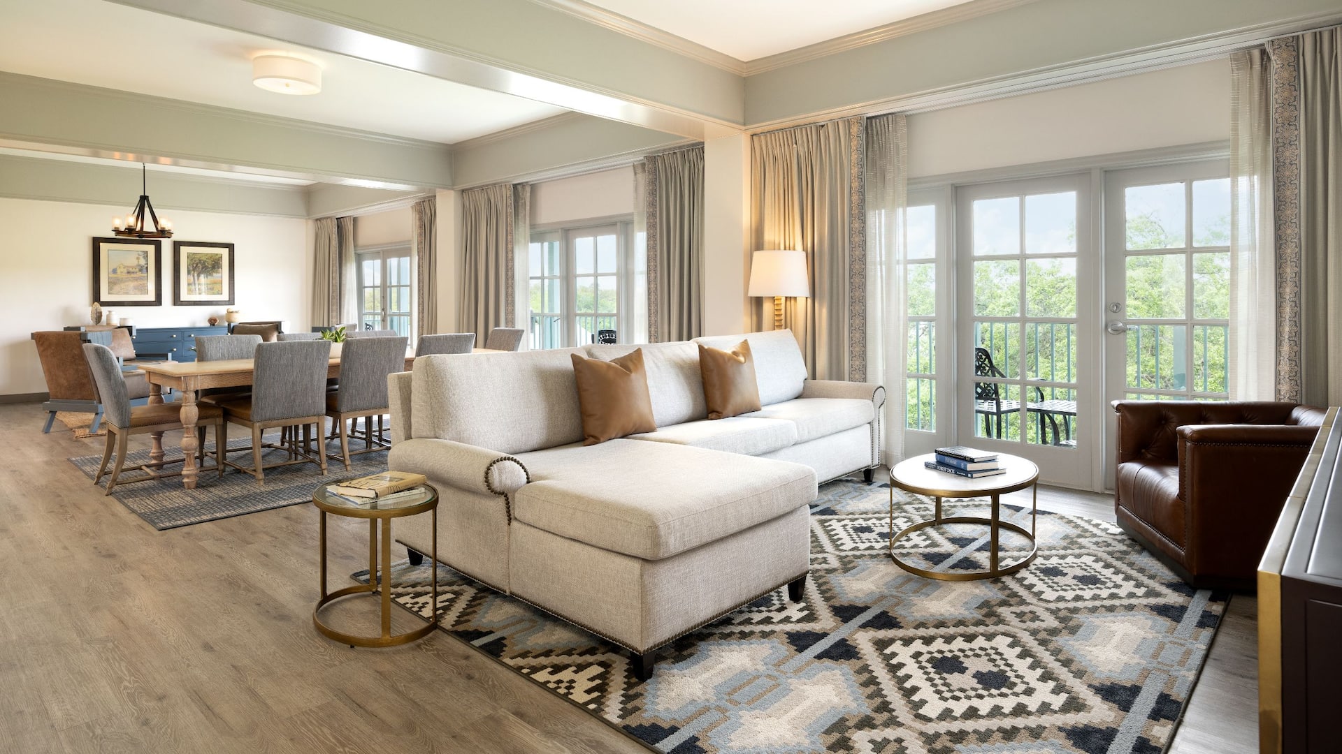 1 из 9 Hyatt Regency Hill Country Resort and Spa Presidential Rose Window Living Dining