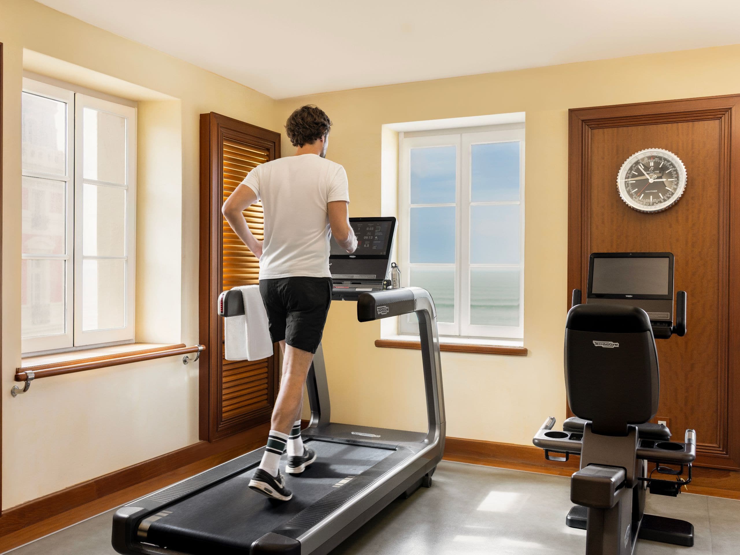 Hôtel du Palais Biarritz Guest Running On Treadmill