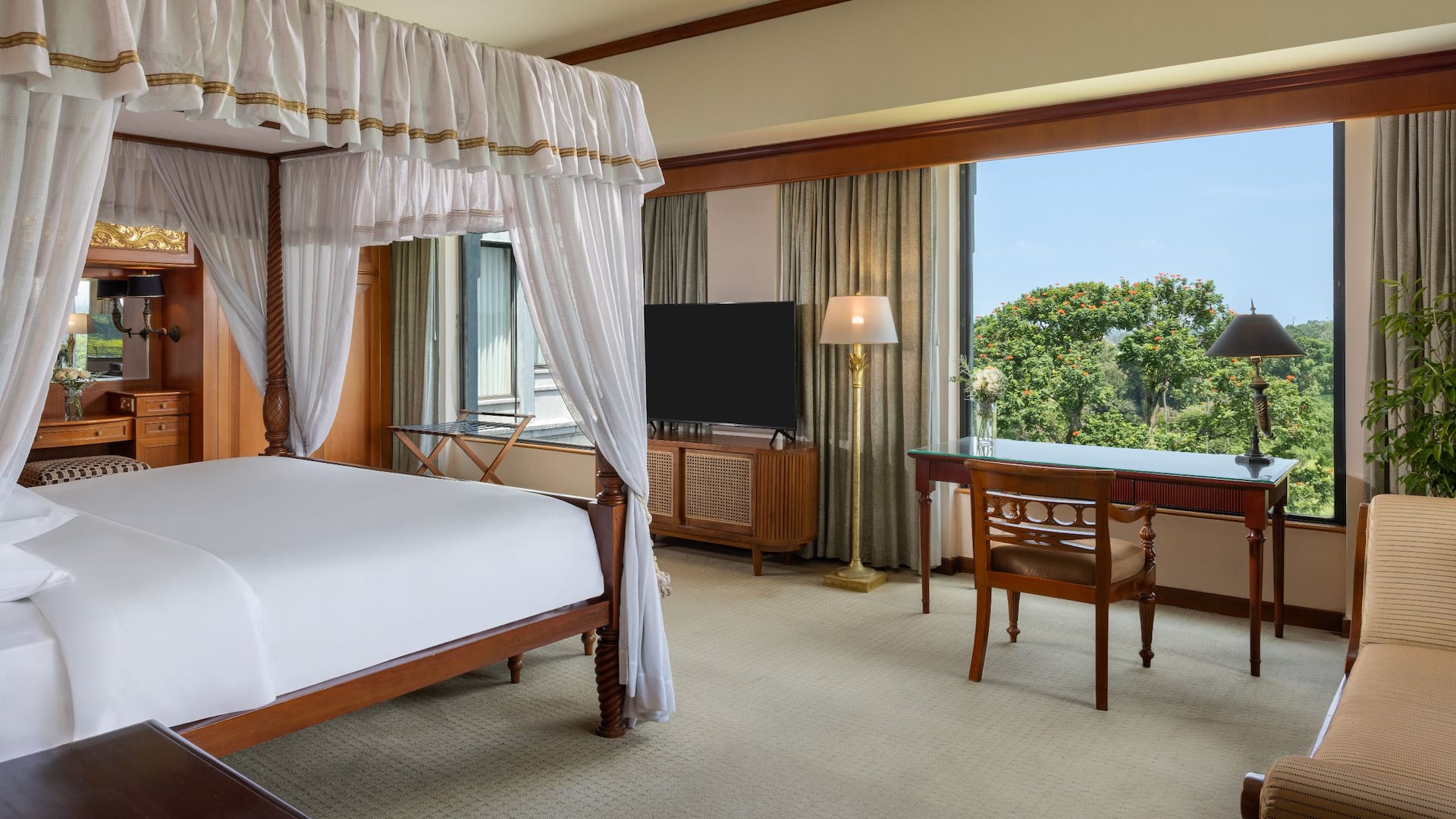 Hyatt Regency Yogyakarta Presidential Suite Bedroom