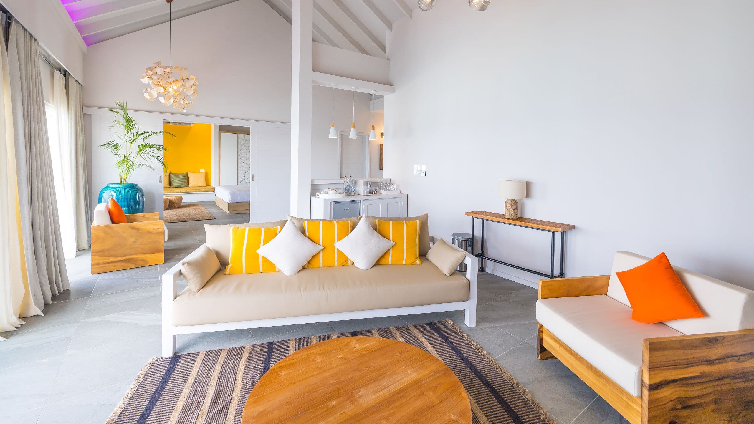 2 de 2 The Standard, Maldives The Standard Residence Living Setup