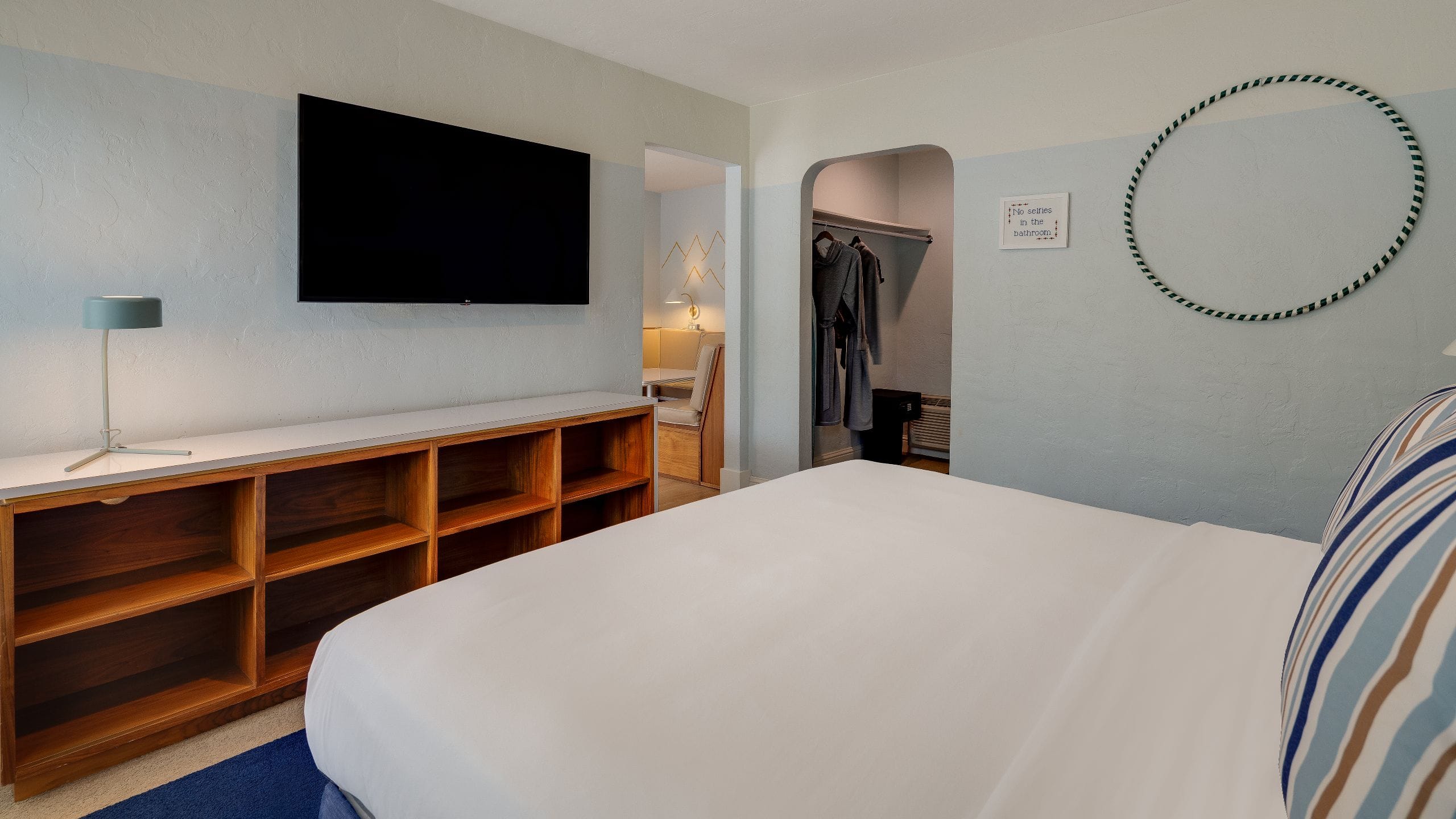 Calistoga Motor Lodge & Spa Retro Classic Studio One King Bedroom Closet View