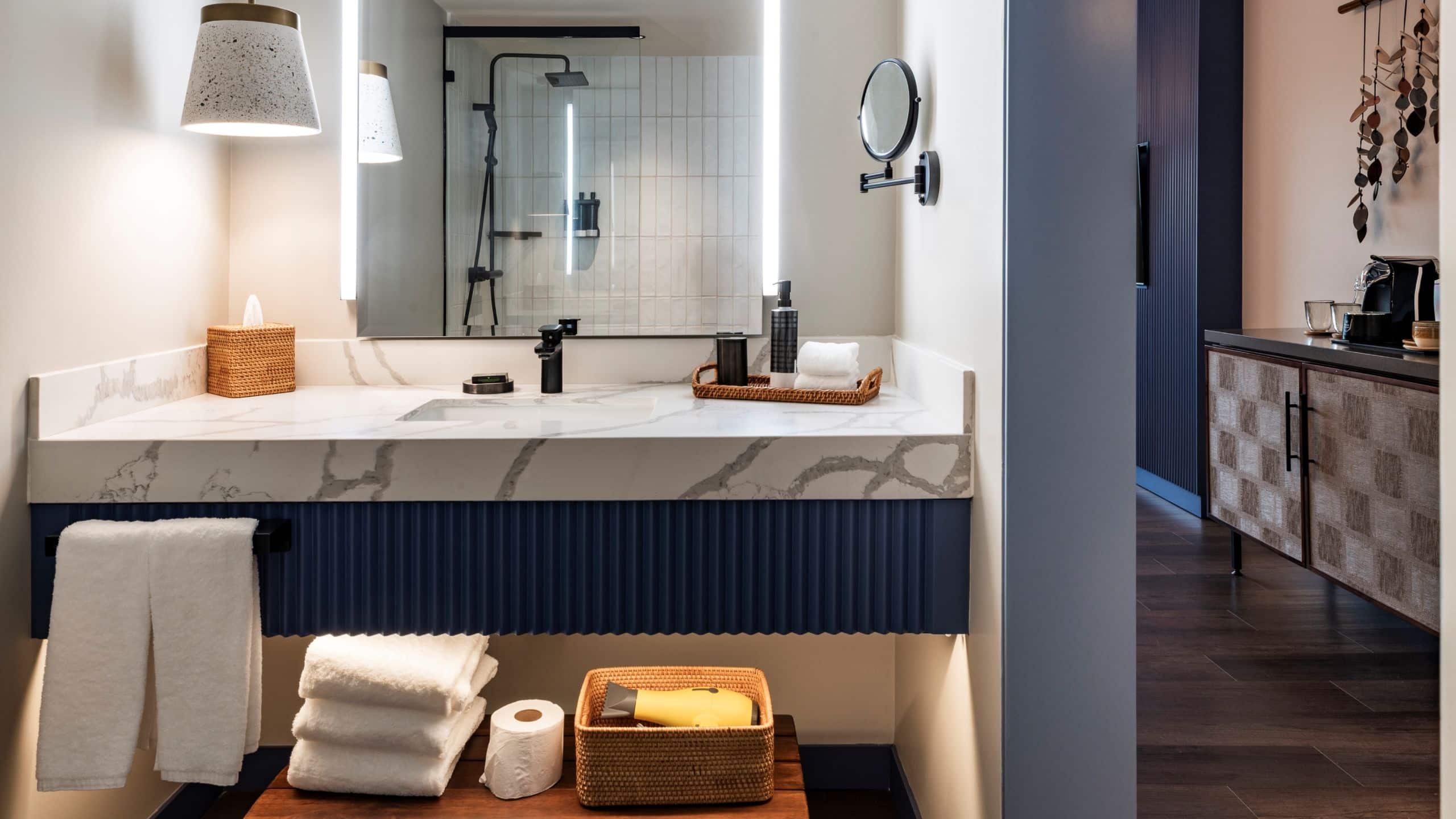 3 of 3 Hyatt Centric San José Escazú 1 King Bed Room Bathroom