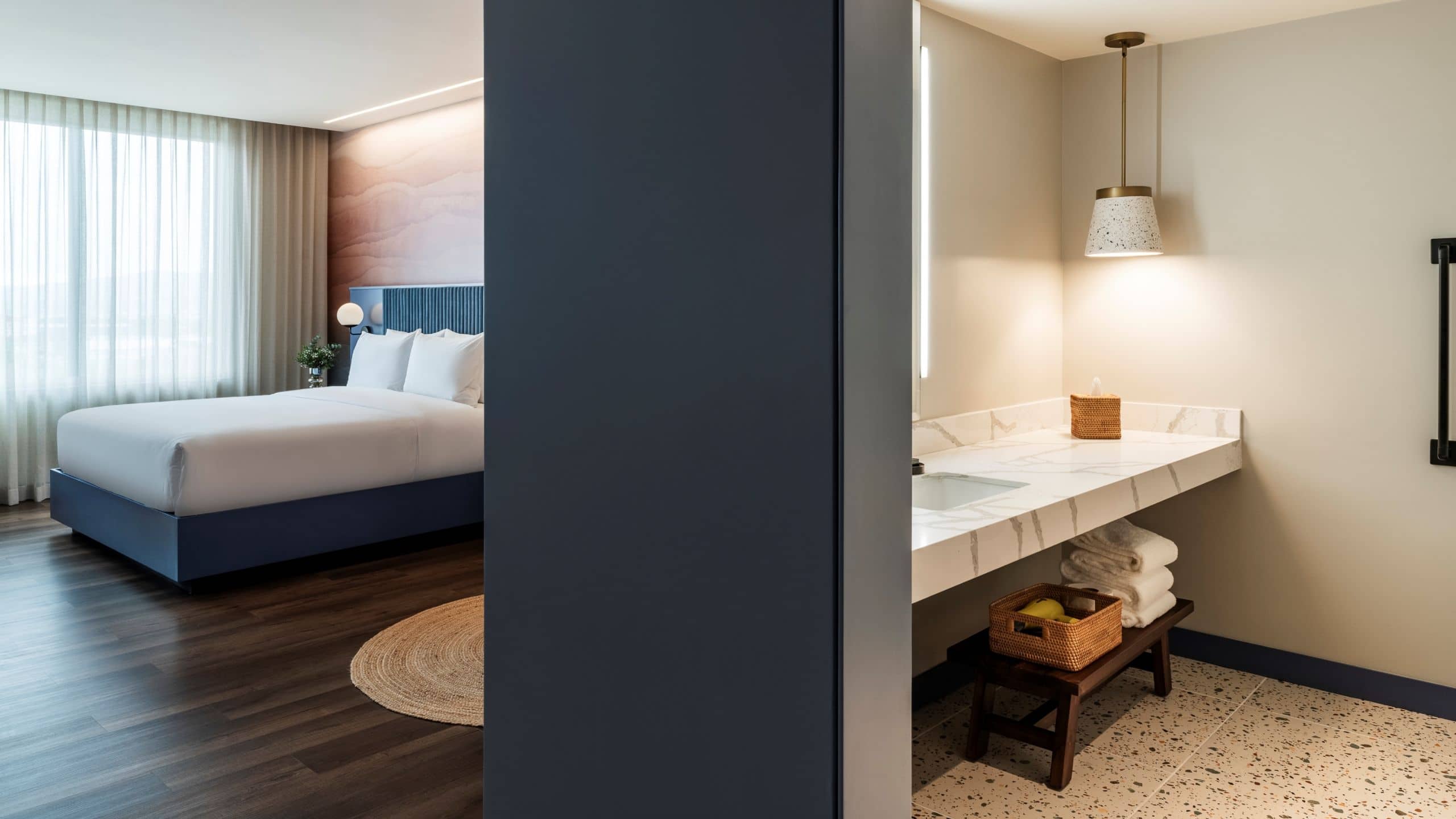 2 of 4 Hyatt Centric San José Escazú King Accessible Shower