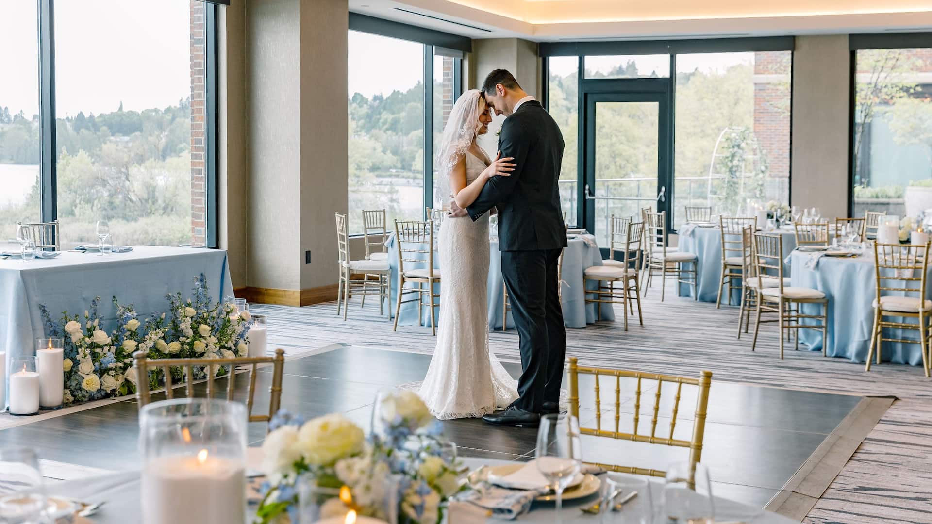 Hyatt Regency Lake Washington at Seattle's Southport Bride And Groom In Seattle Room