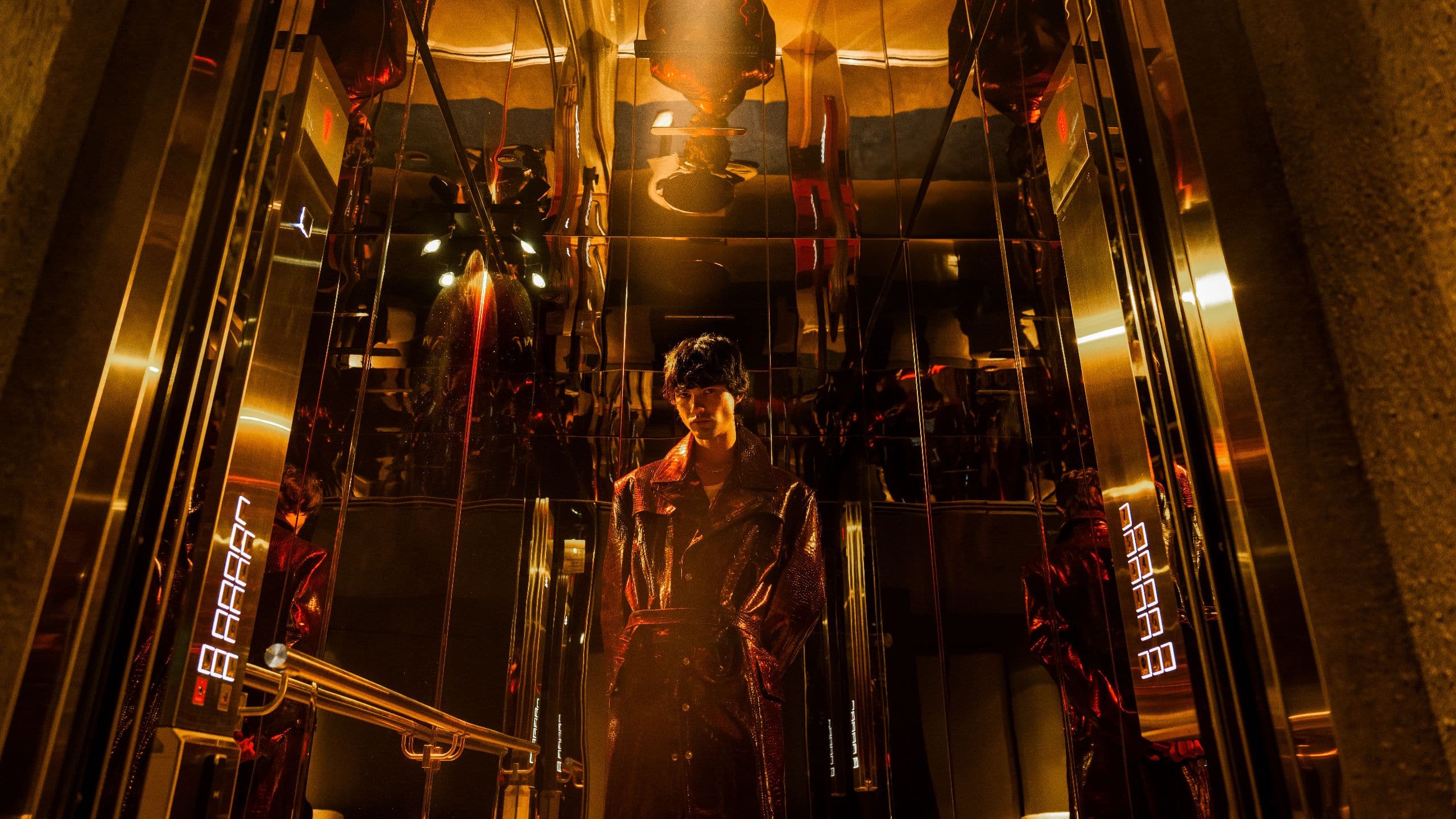 The StandardX, Melbourne Elevator Guest Details