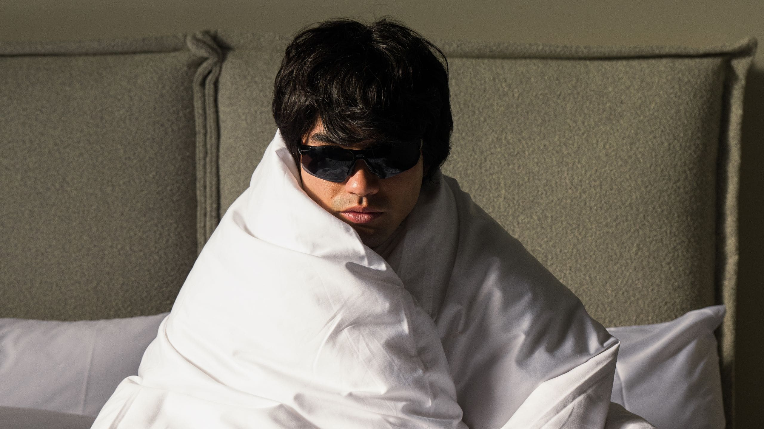 The StandardX, Melbourne Guestroom Bed With Guest