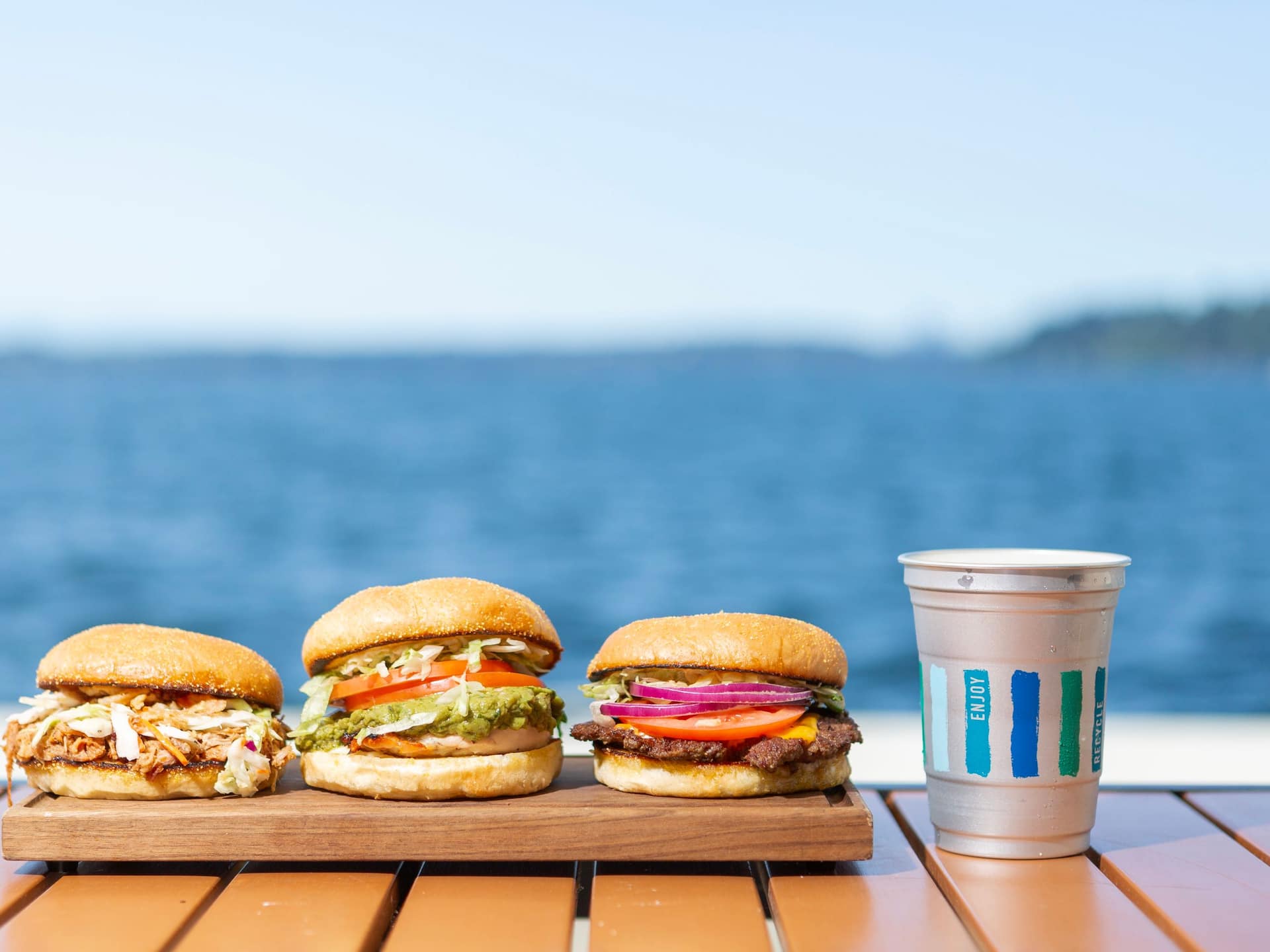 Hyatt Regency Lake Washington at Seattle's Southport Burgers And Beer At Dock