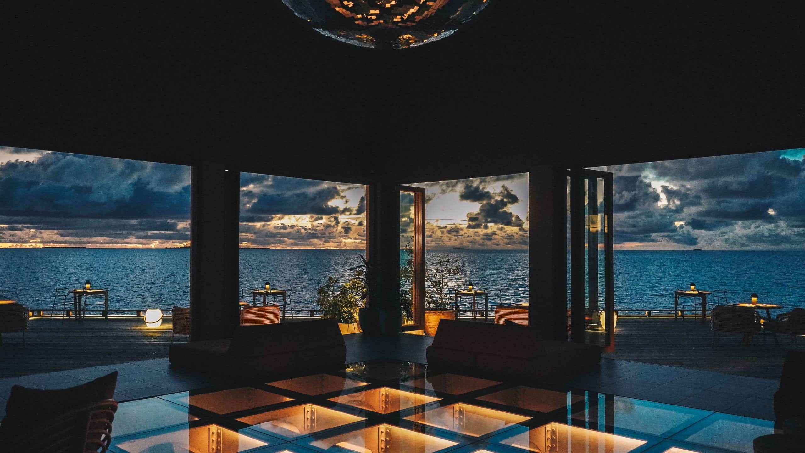 The Standard, Maldives Beru Bar