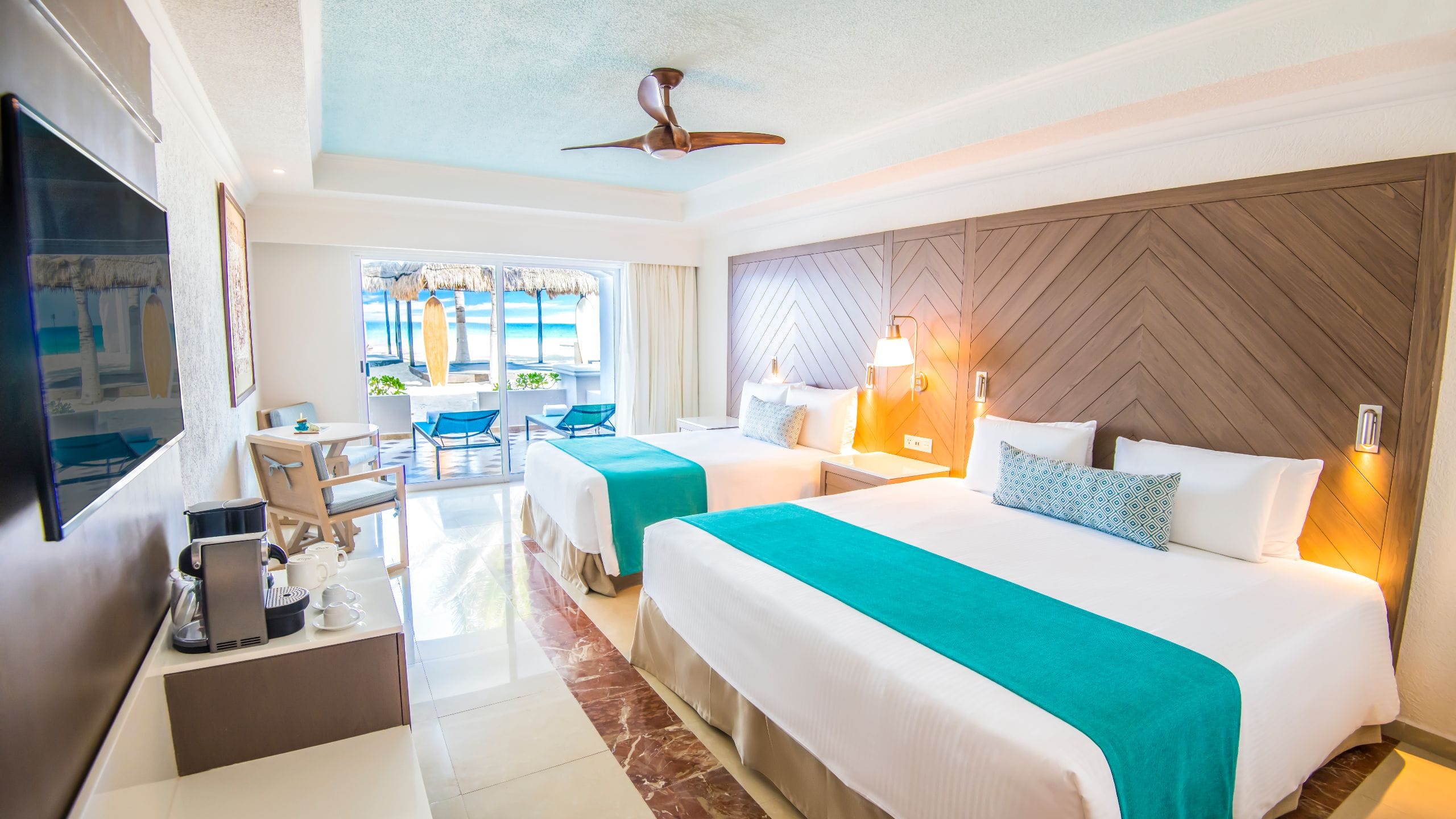 1 de 3 Sunscape Cancun Junior Suite Beachfront Walk Out