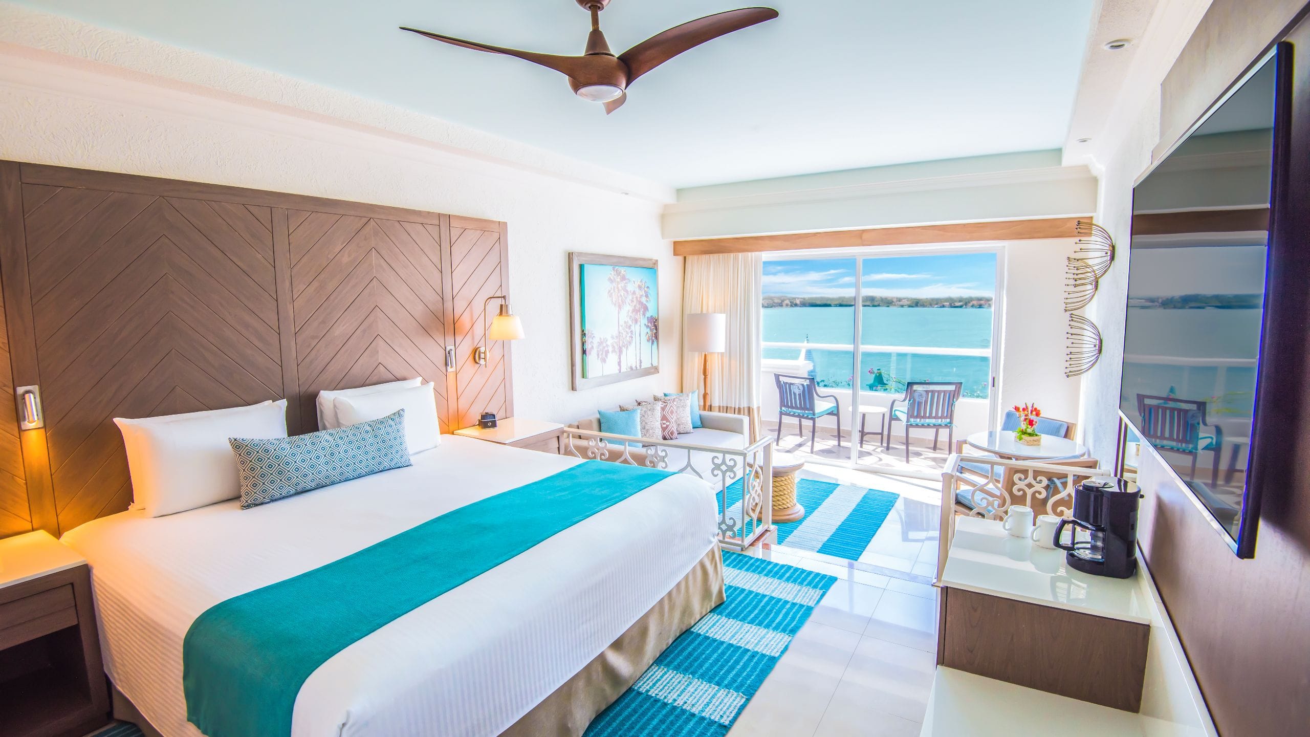 1 de 3 Sunscape Cancun Premium Junior Suite Lagoon View