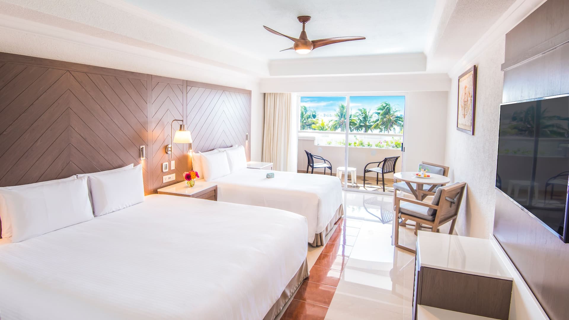 Family-Friendly Hotel Rooms in Cancun | Sunscape Cancun Resort & Spa