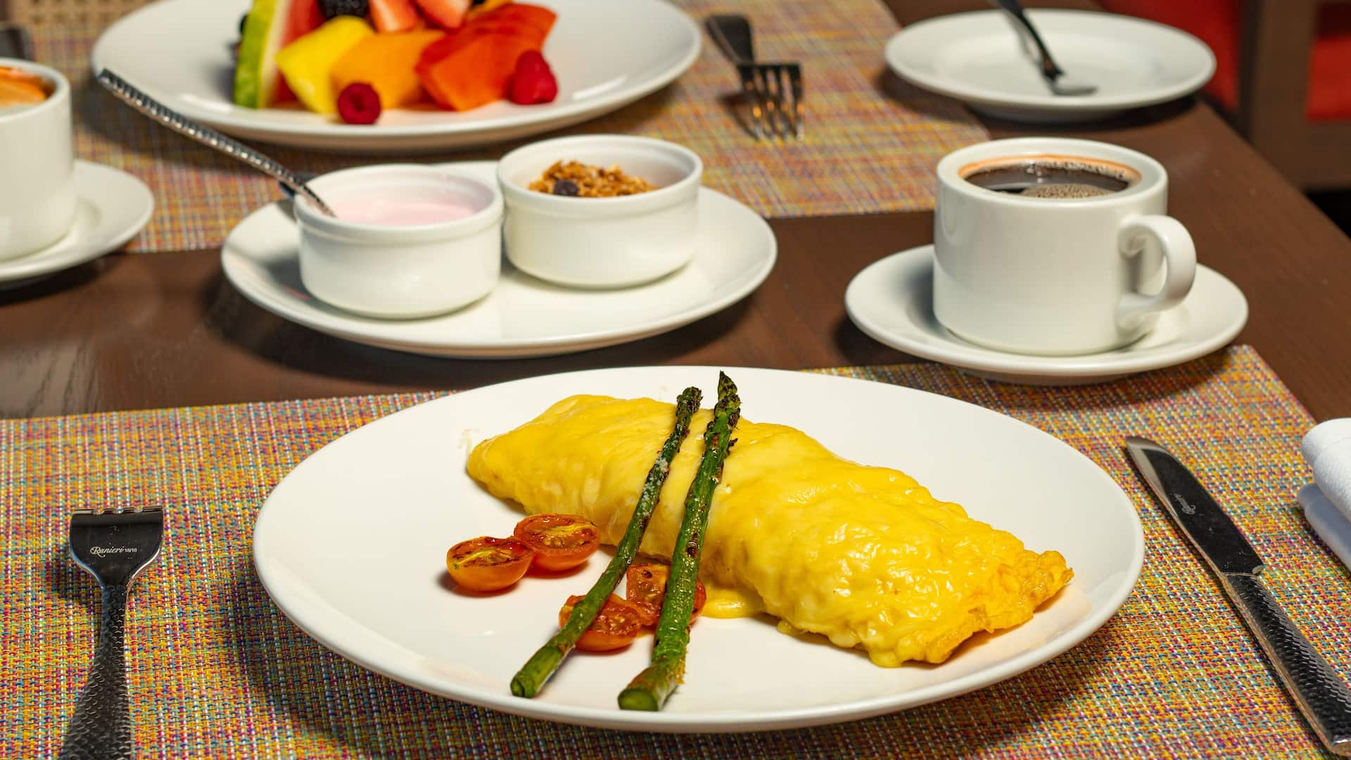 Hyatt Regency Mexico City Insurgentes Breakfast Frontal Perspective Omellet In Close Up