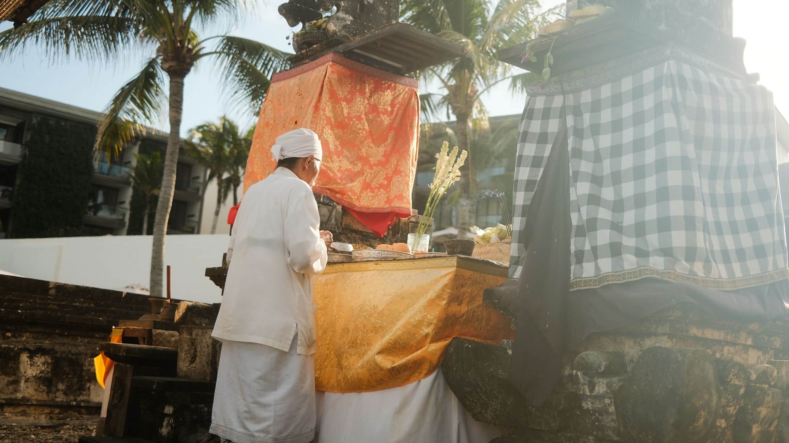 Alila Seminyak Mangku At Pura Petitenget
