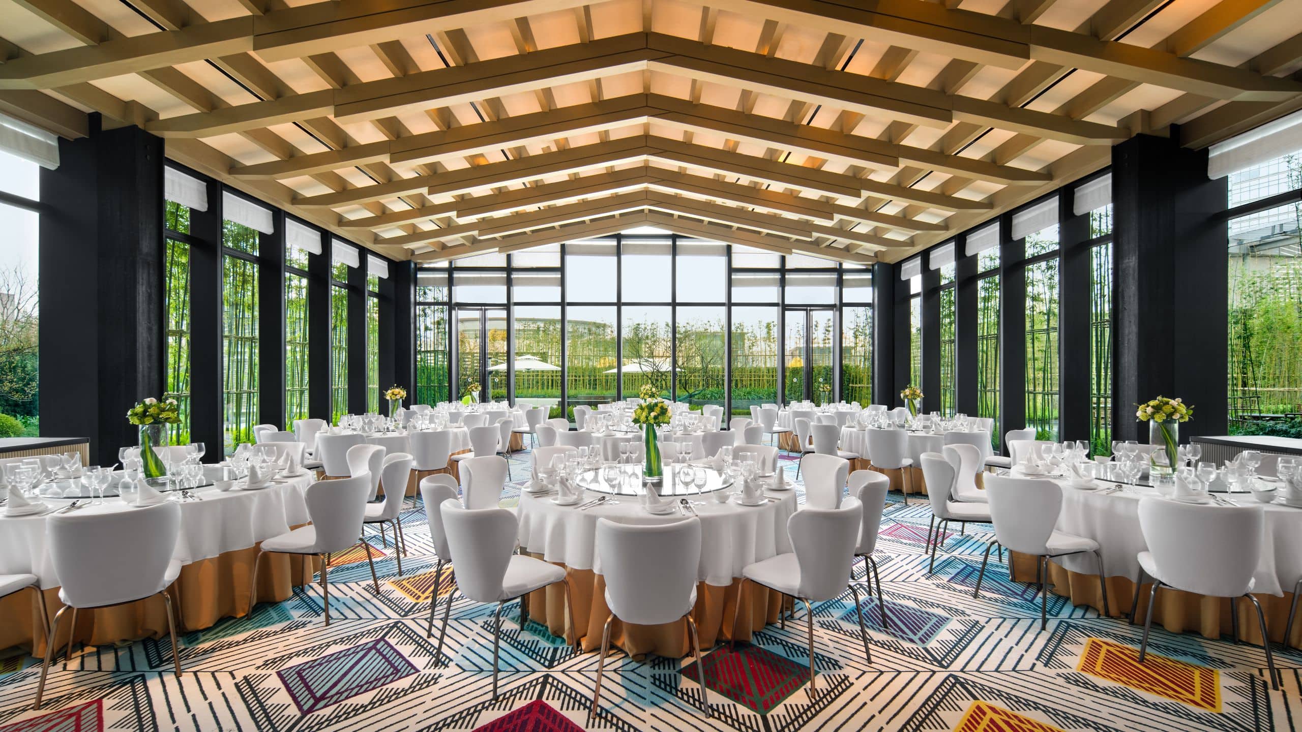 1 of 1 Mumian Chengdu Ballroom Round Table