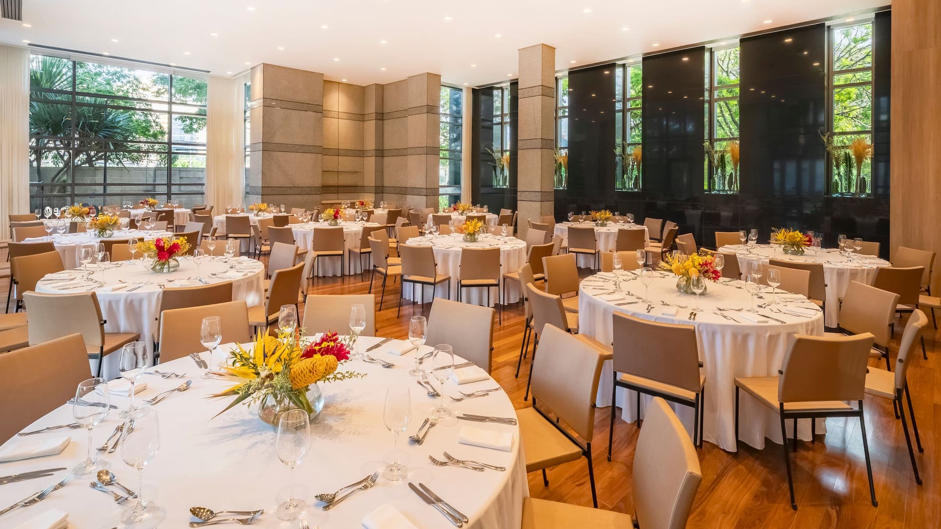 1 of 2 Grand Hyatt São Paulo Ballroom Vista Jardim Dinner Setup Back