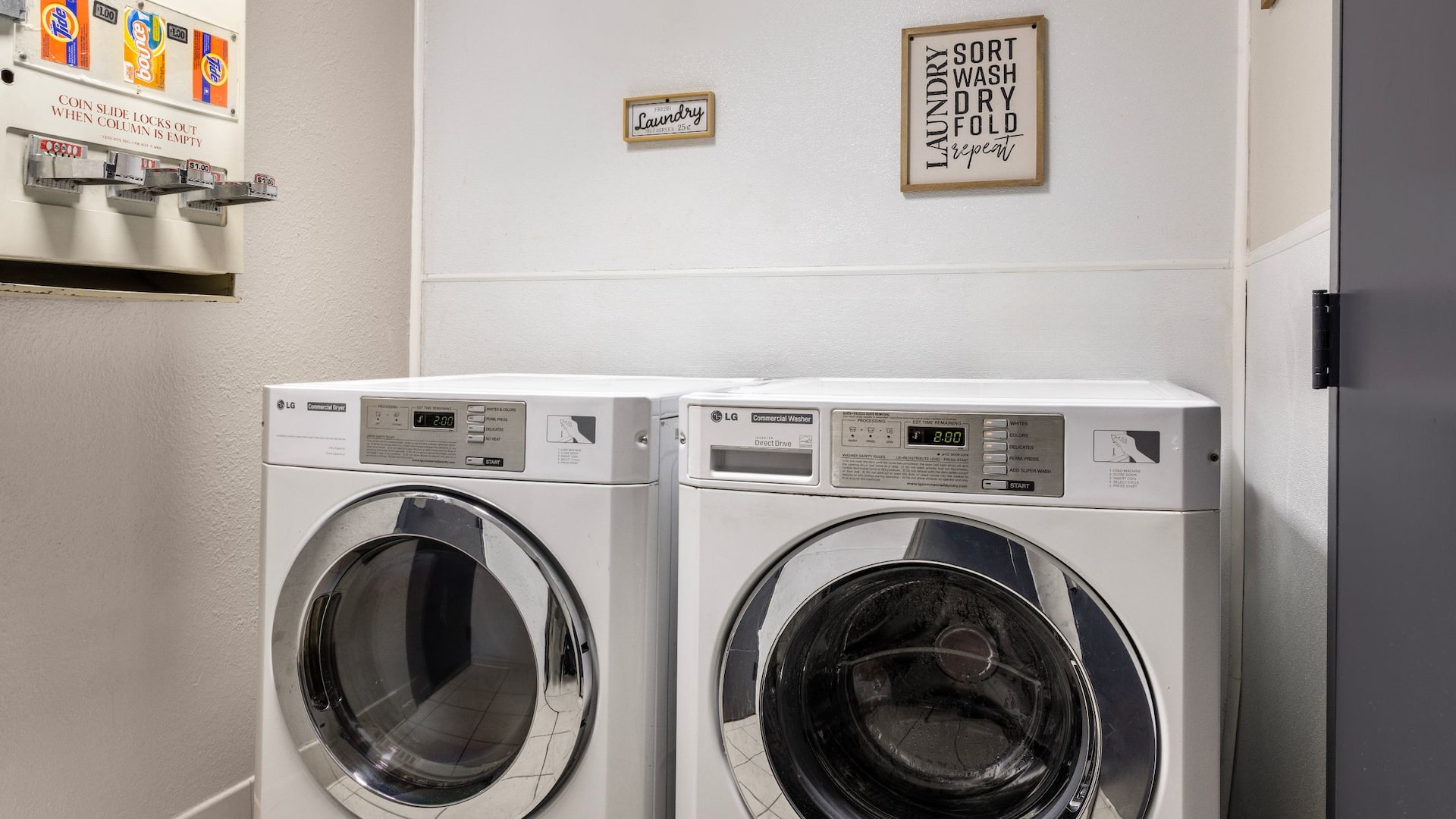 Hyatt Place San Antonio/Riverwalk Laundry