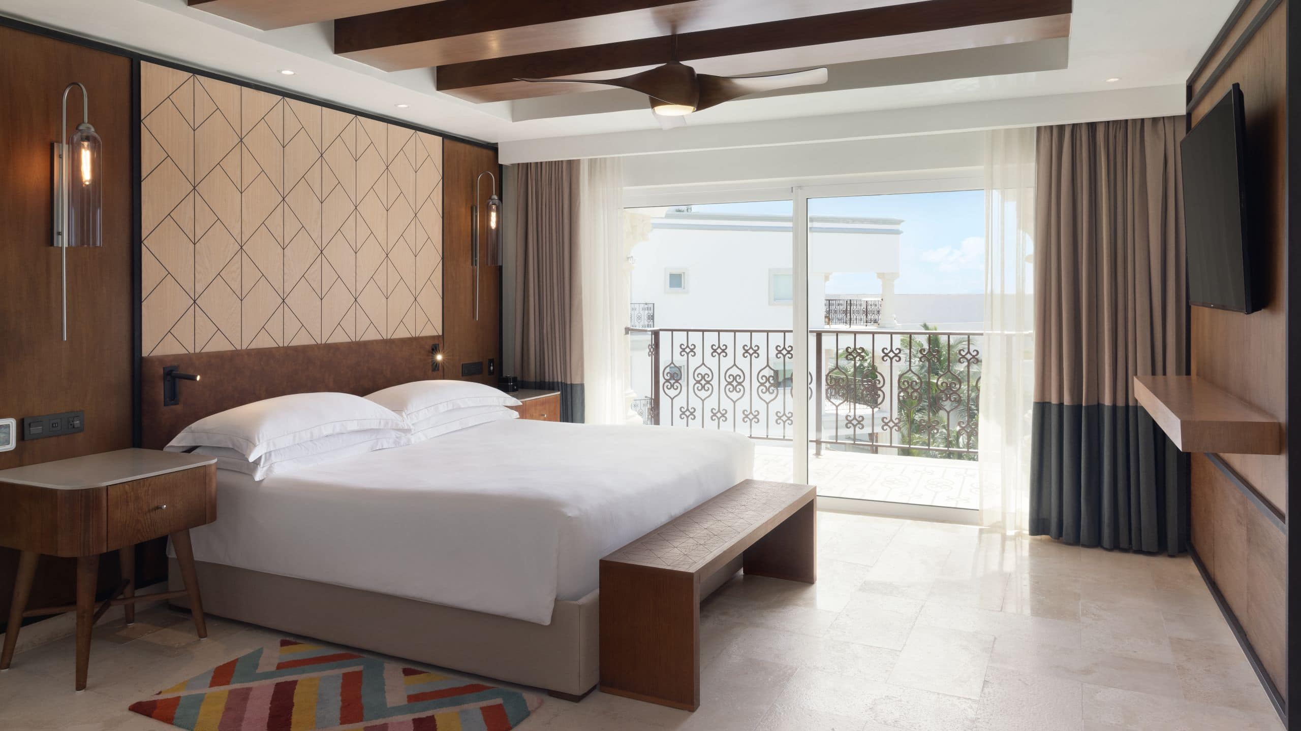 Hyatt Vivid Playa del Carmen Presidential Suite Chichen King Bed