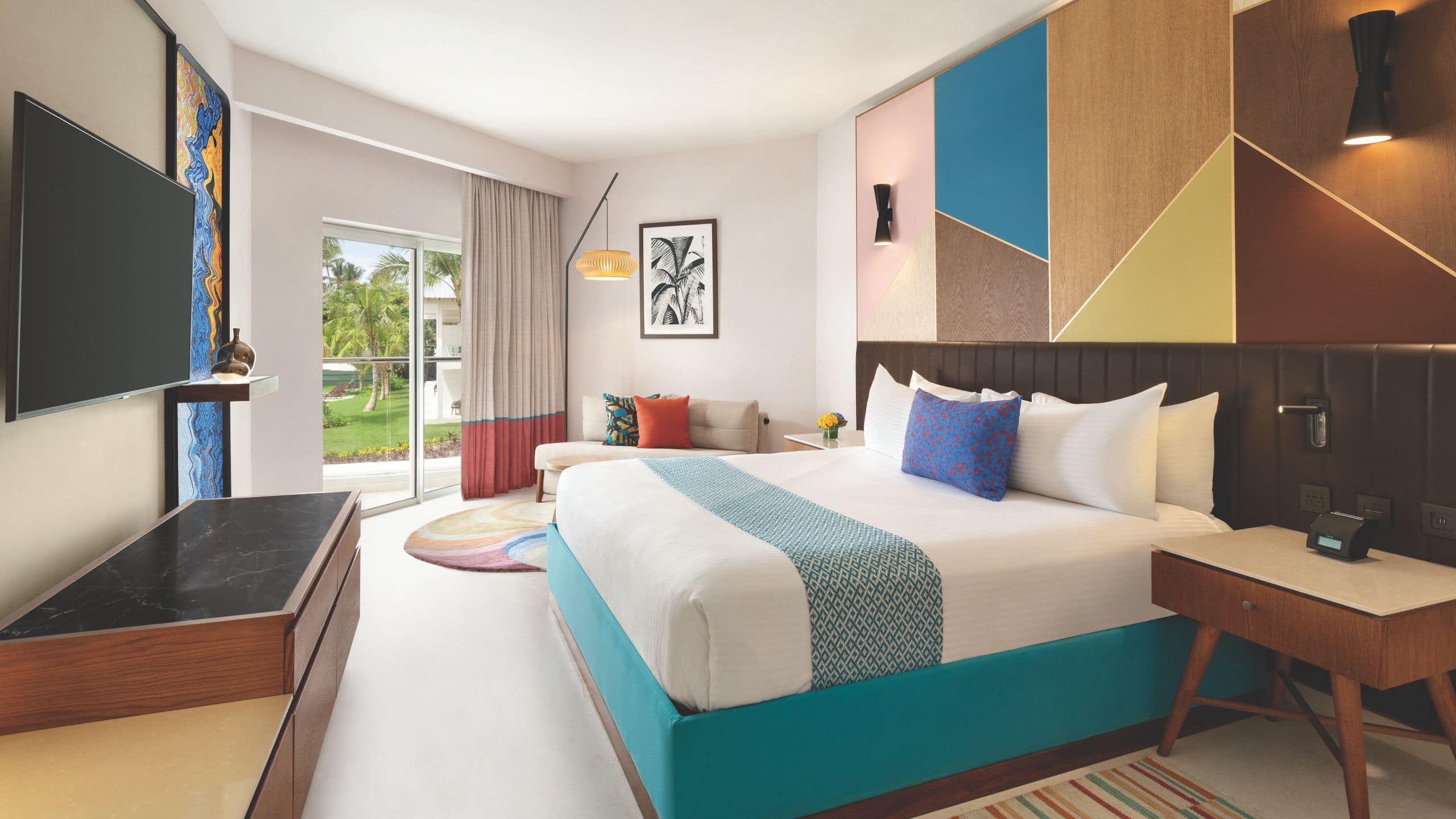 1 von 3 Secrets Bayahibe La Romana Partial Ocean View King Interior