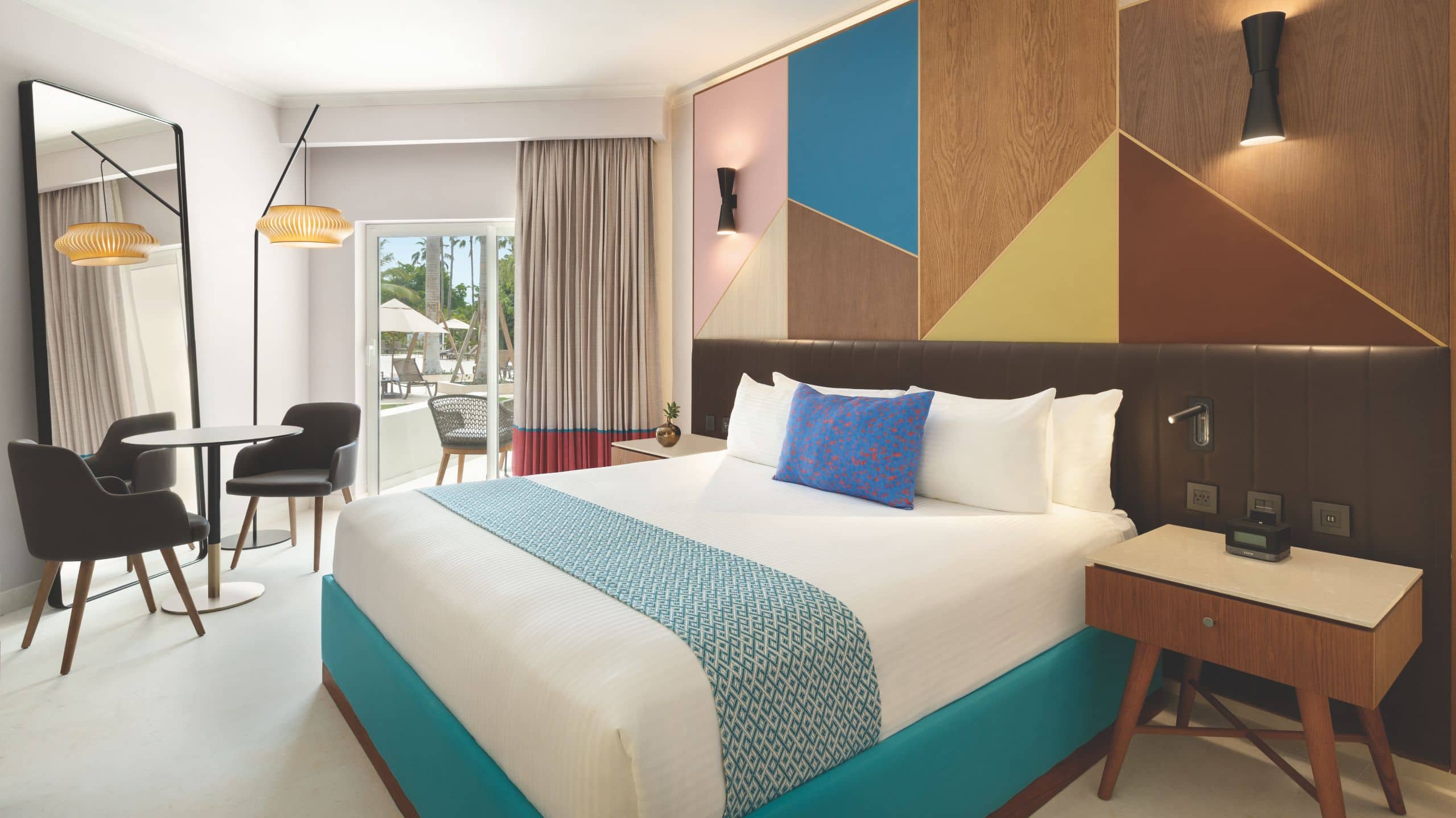 1 von 3 Secrets Bayahibe La Romana Pool View King Bed
