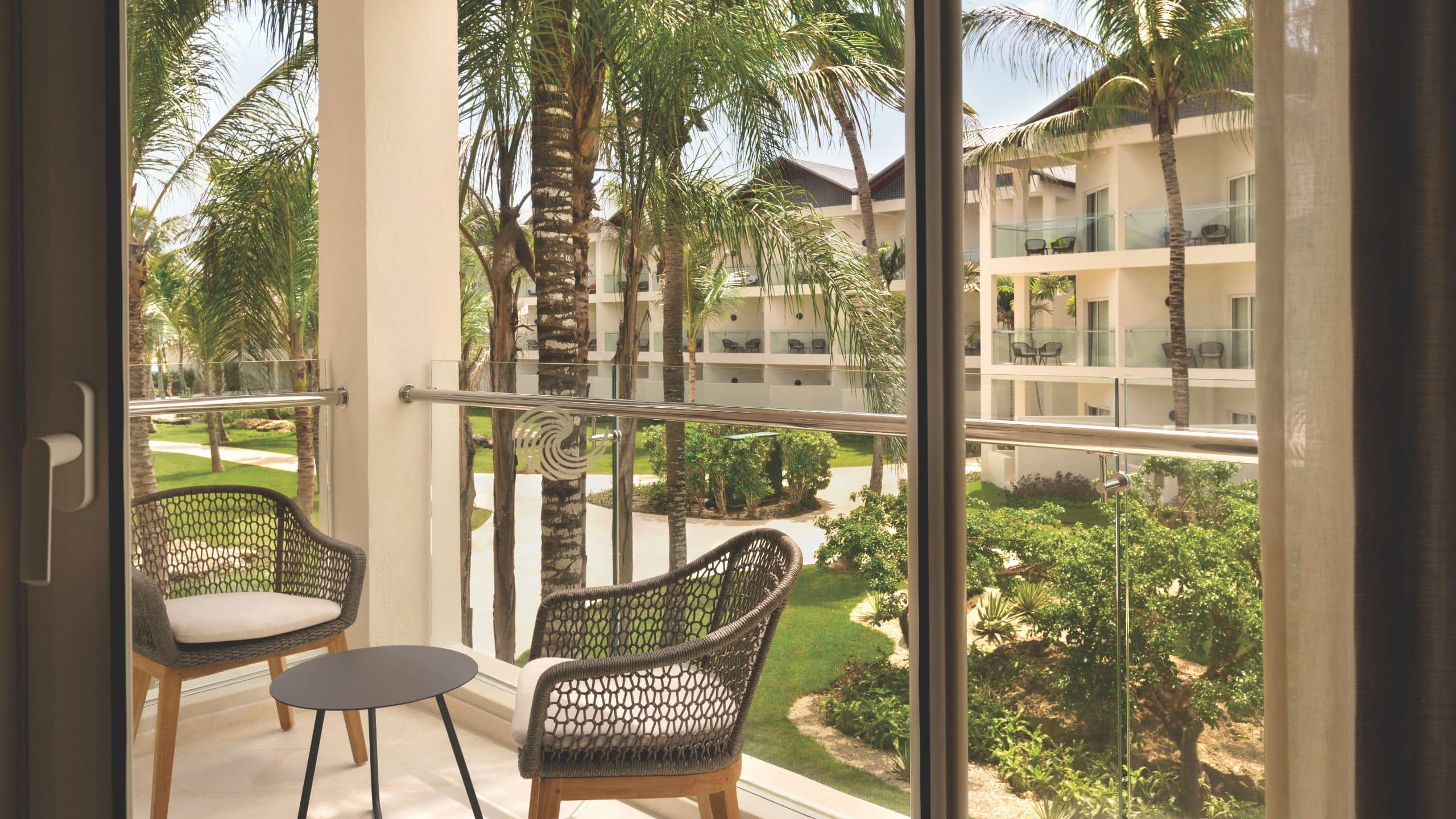 1 von 2 Secrets Bayahibe La Romana Premium Garden View Balcony