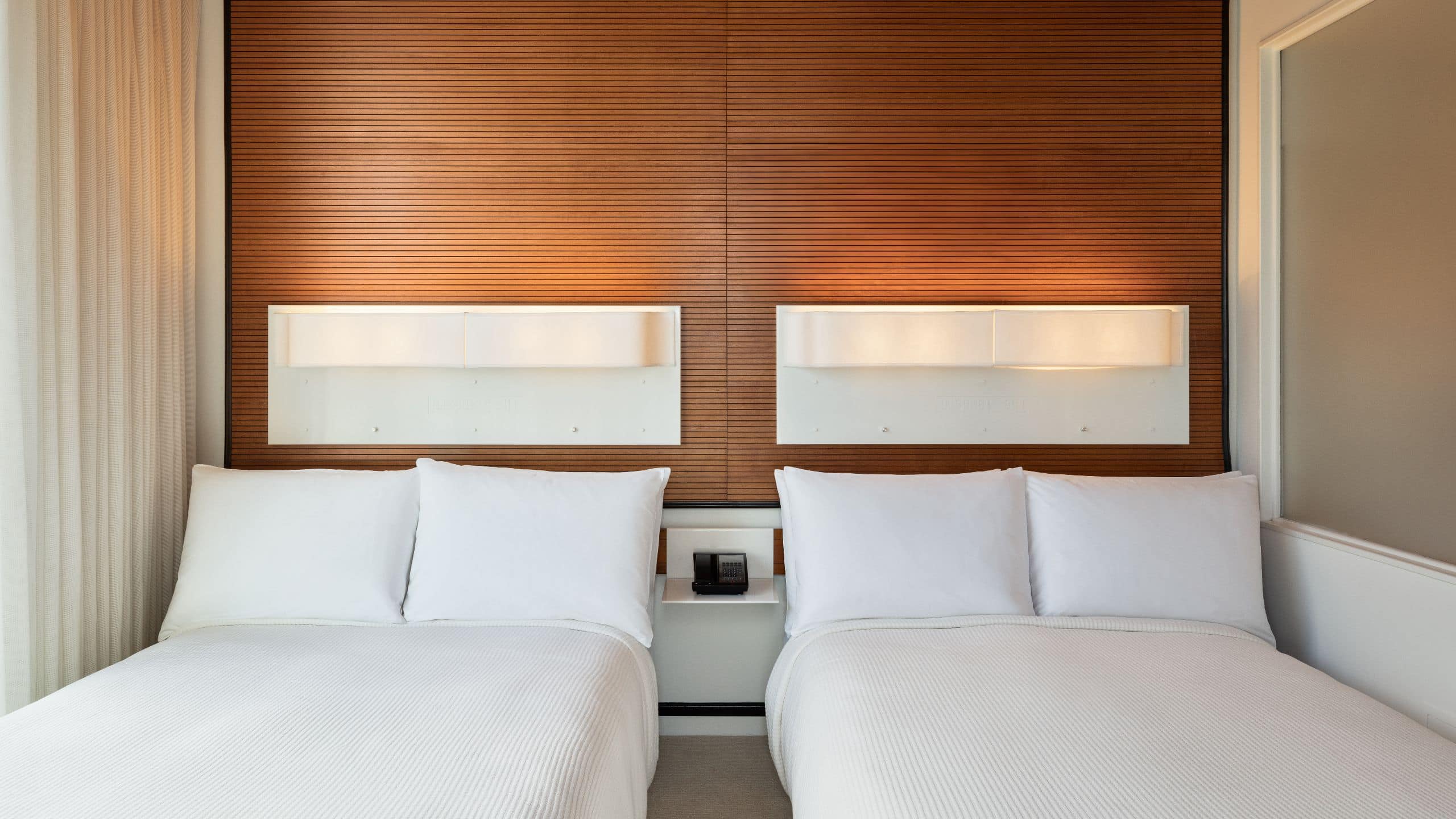 3 de 4 The Standard, High Line Double Standard Beds