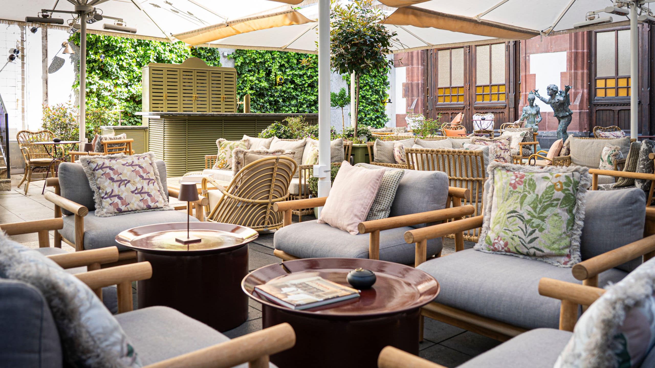 Brunfels Hotel Courtyard Lounge Area