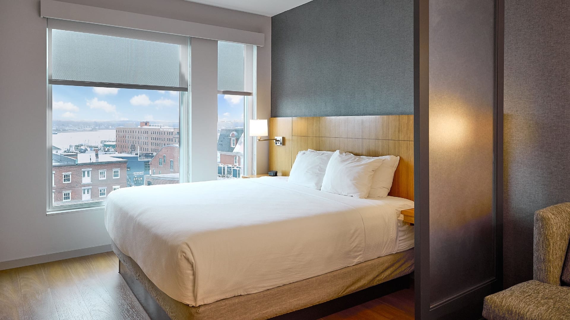 Hyatt Place Portland Downtown-Old Port Square Pwmzp Guestroom King Details
