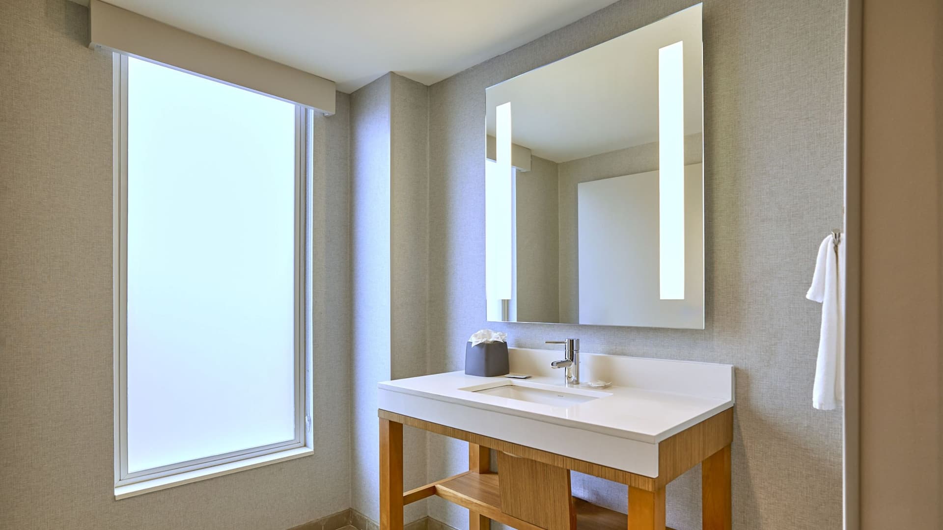 Hyatt Place Portland Downtown-Old Port Square Bathroom Vanity