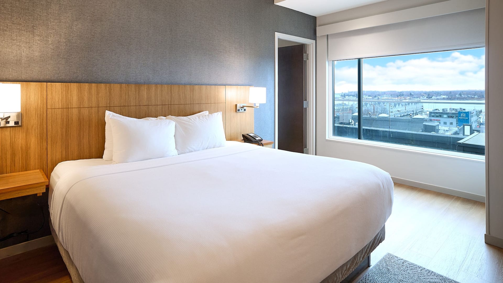 Hyatt Place Portland Downtown-Old Port Square Guestroom King Sea View