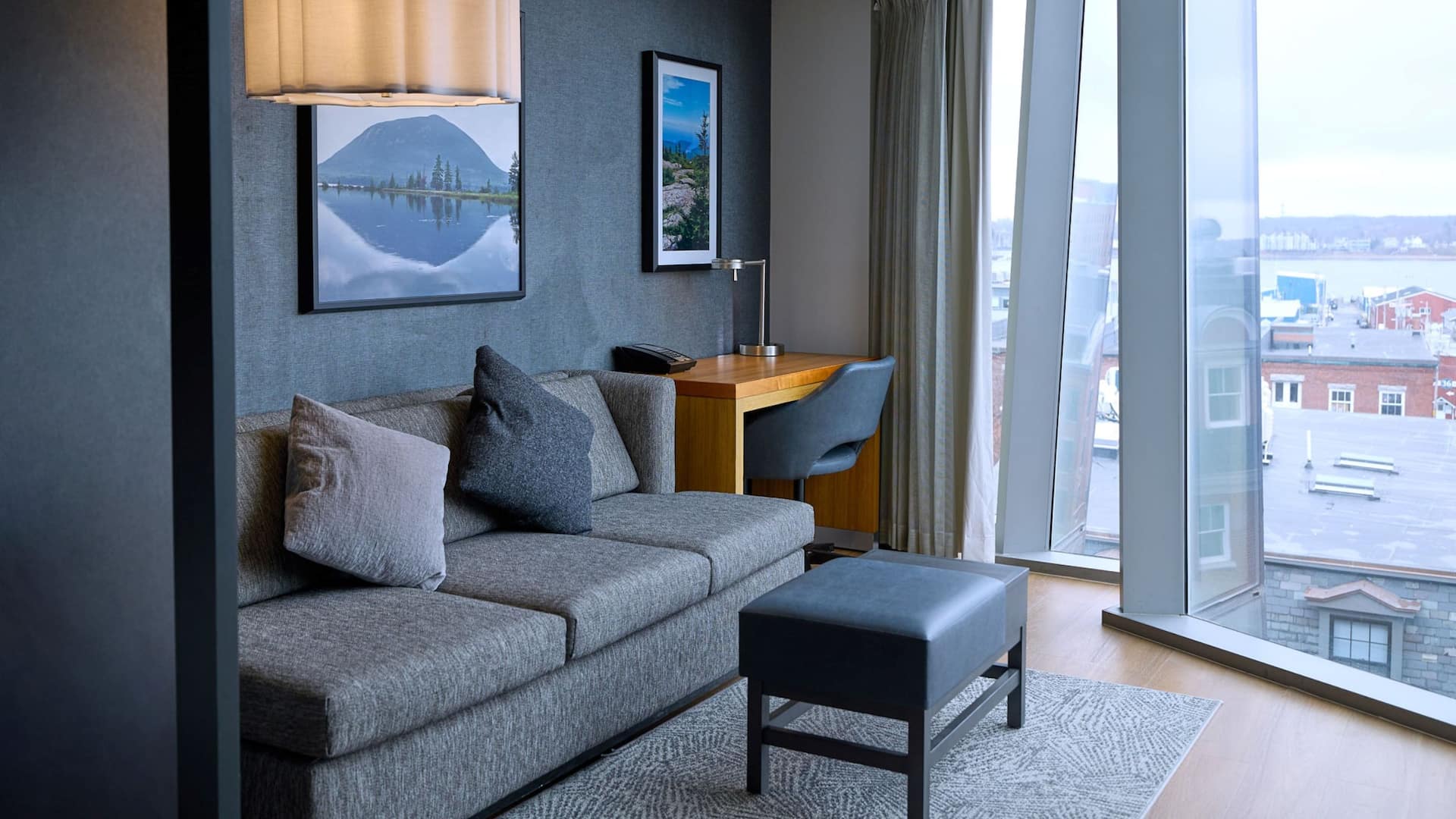 Hyatt Place Portland Downtown-Old Port Square Pwmzp Guestroom Seating View