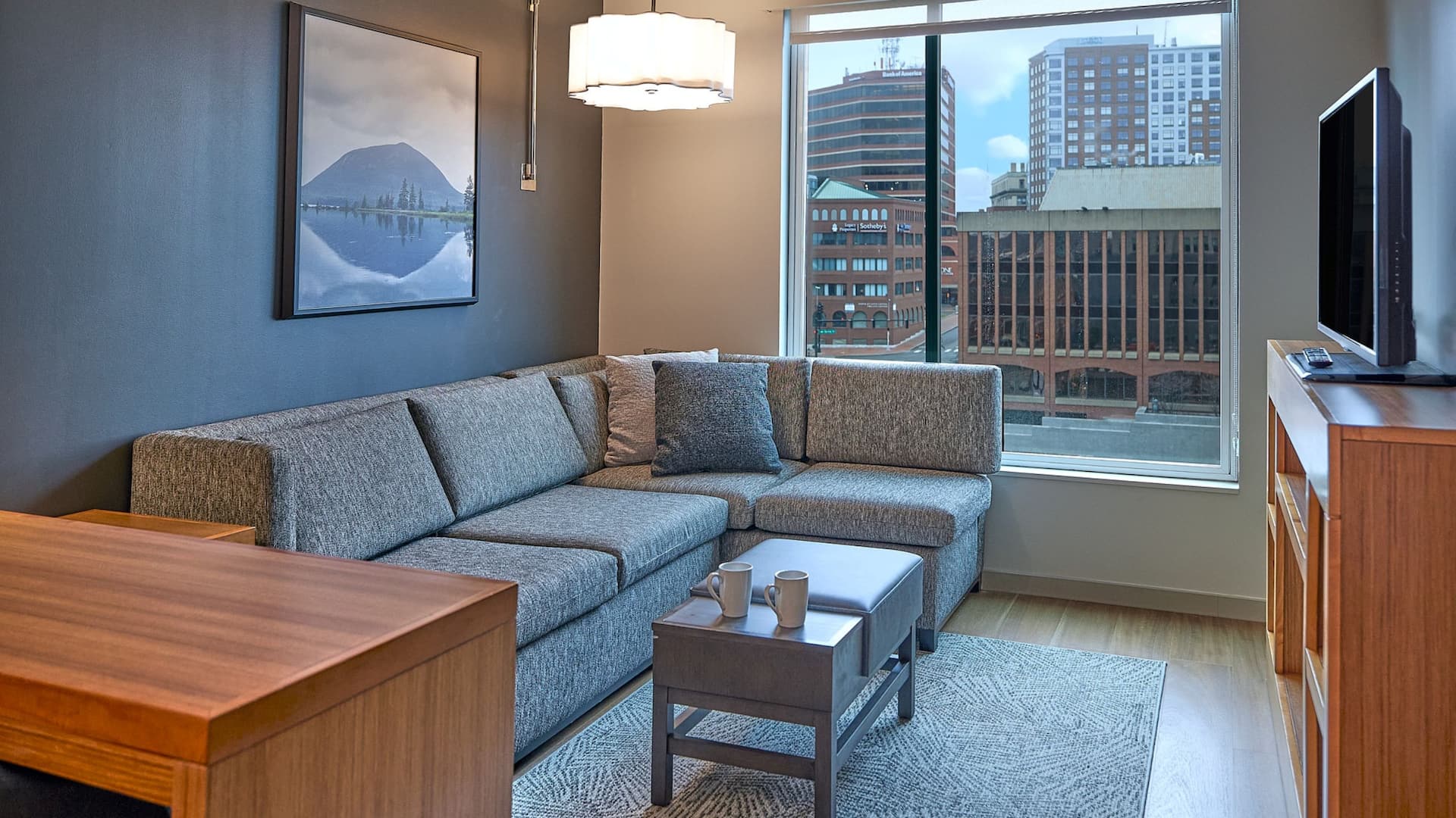 Hyatt Place Portland Downtown-Old Port Square Guestroom View Sitting Area