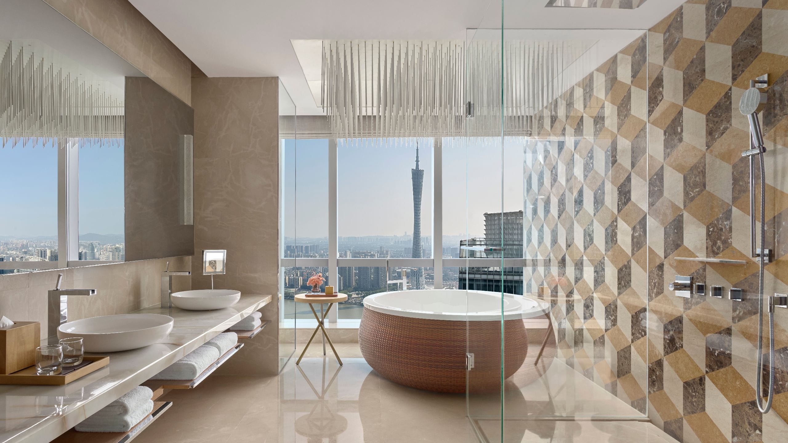 第 6，共 6 Park Hyatt Guangzhou Tower View Executive Suite Bathroom