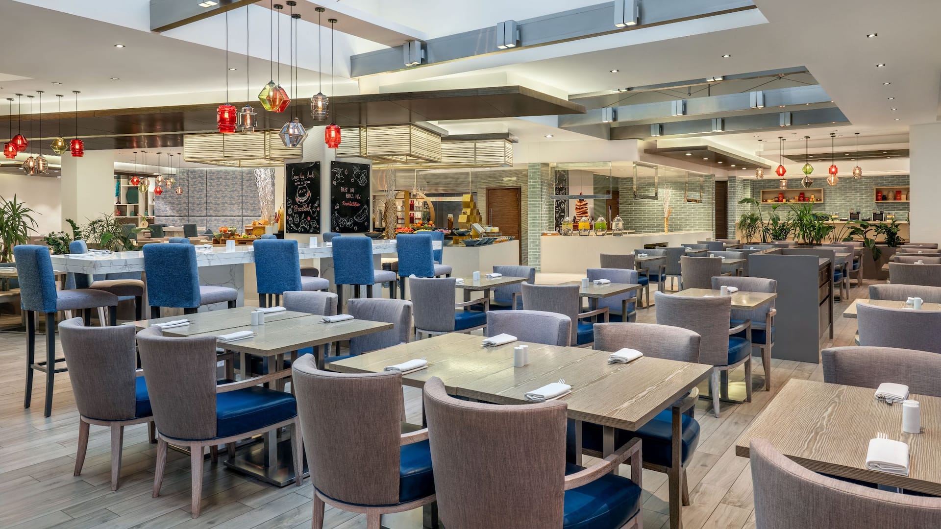 1 من 1 Hyatt Regency Dubai Creek Heights Sufra Restaurant Interior Seating Area