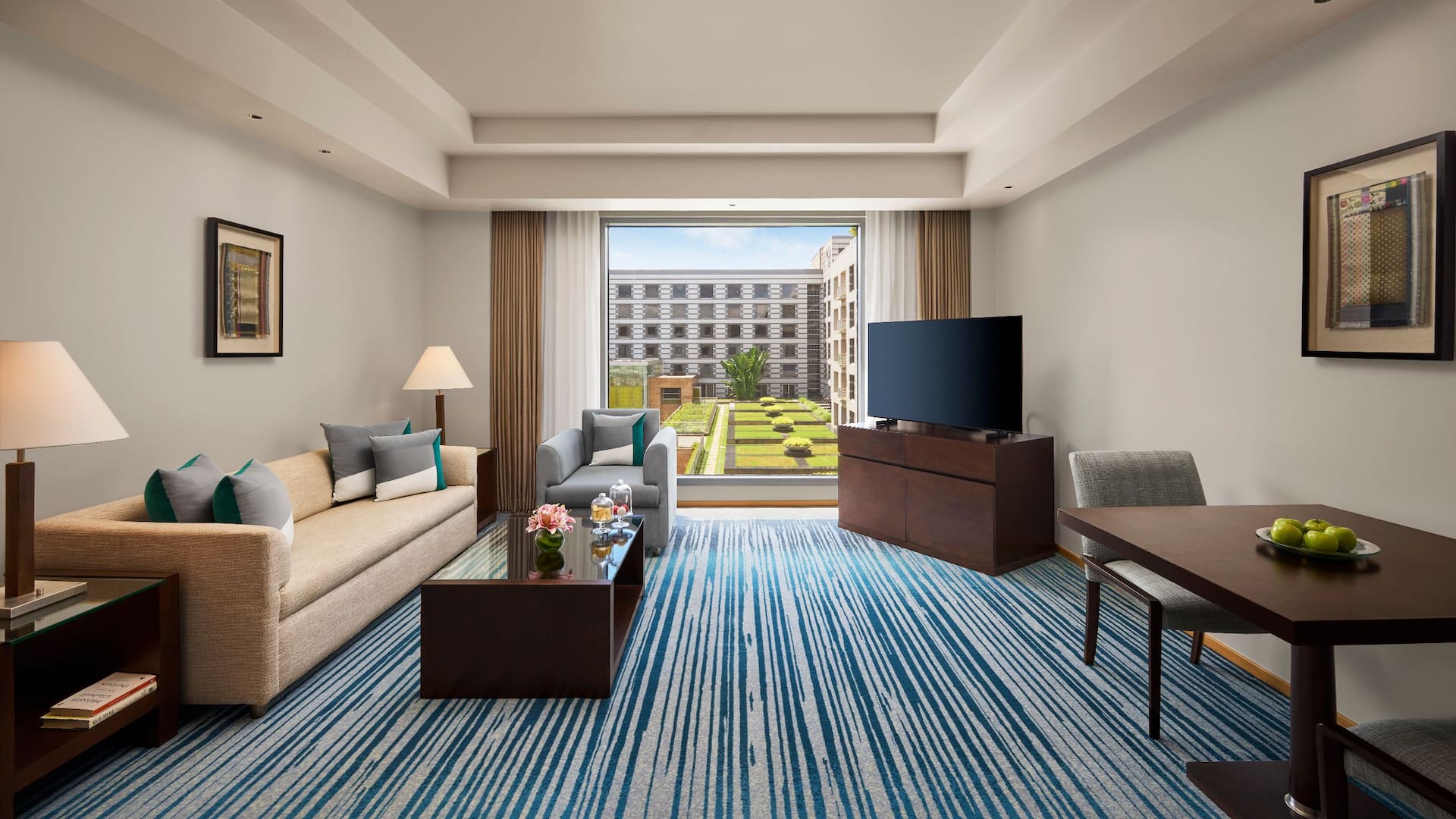 Grand Hyatt Mumbai Hotel & Residences Guest Livingroom Apartment
