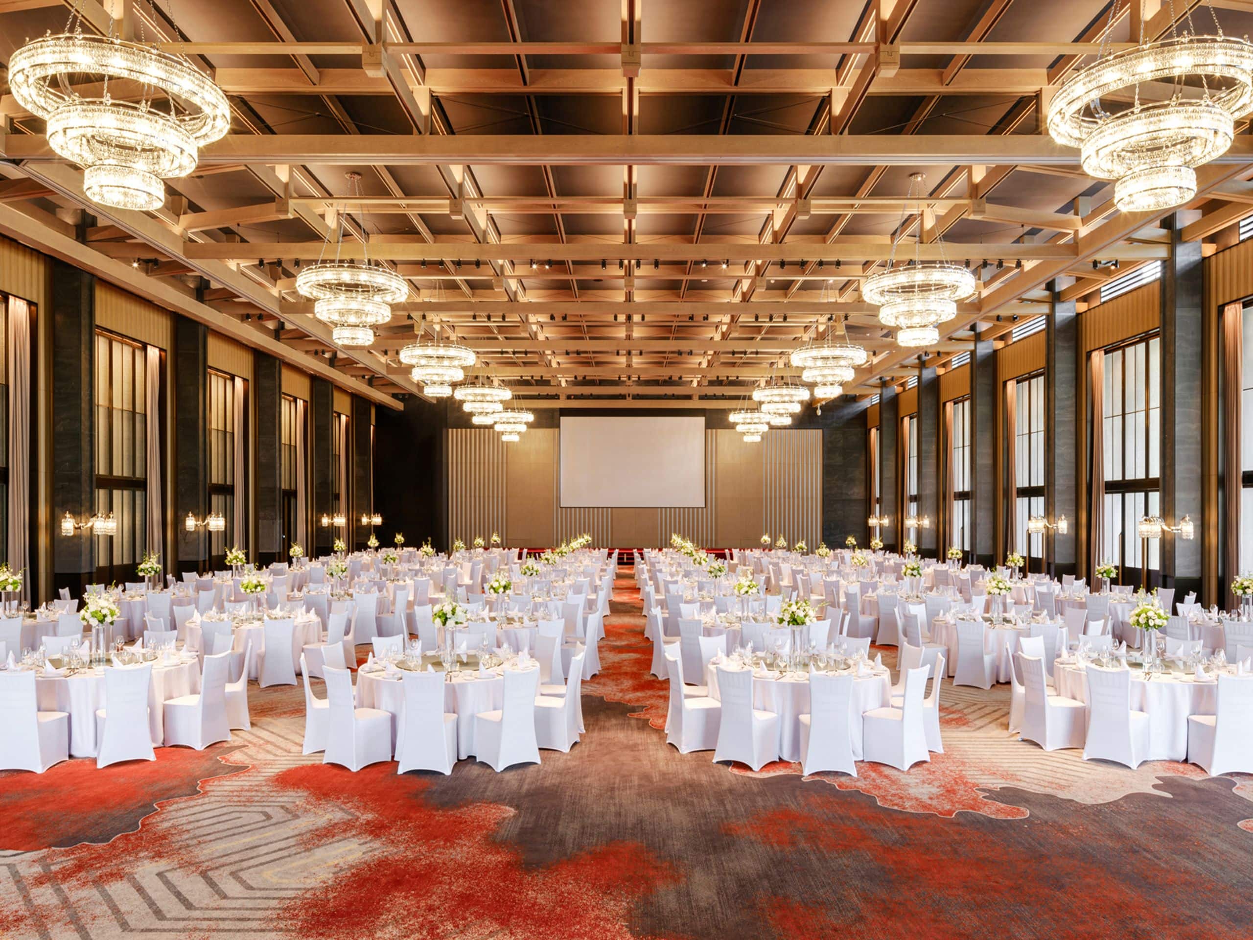 Mumian Chengdu Dong'an Lake Resort Wedding Banquet White