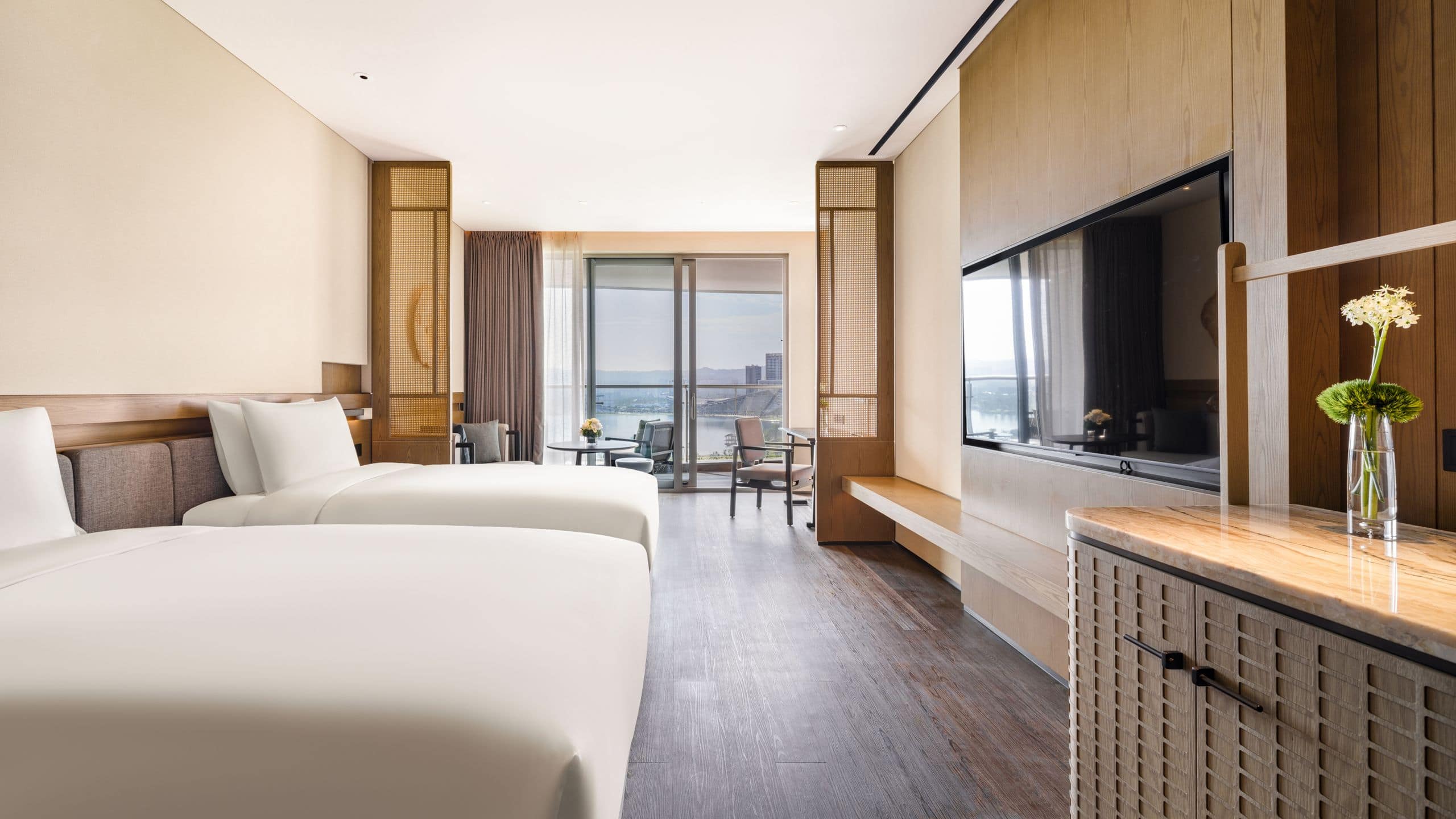Mumian Chengdu Dong'an Lake Resort Two Twin Bed With Lake View Deluxe