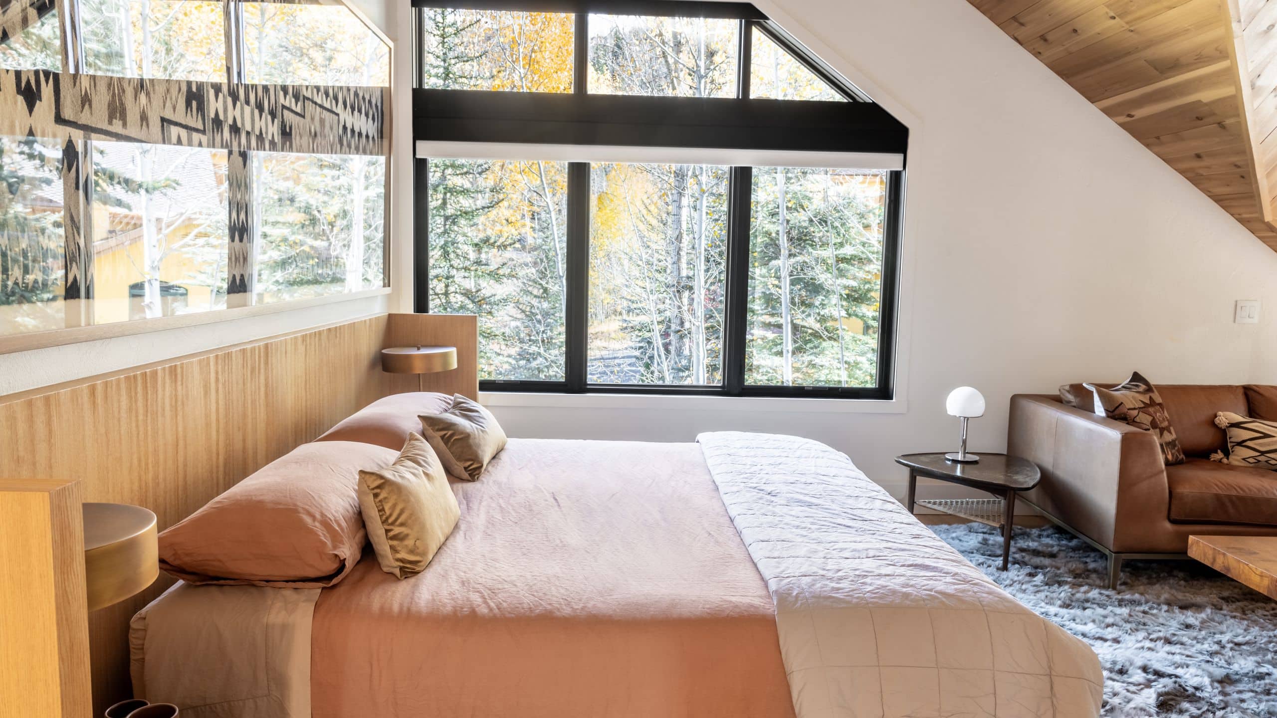4 de 7 Vail Residences at Cascade Village Master Bedroom