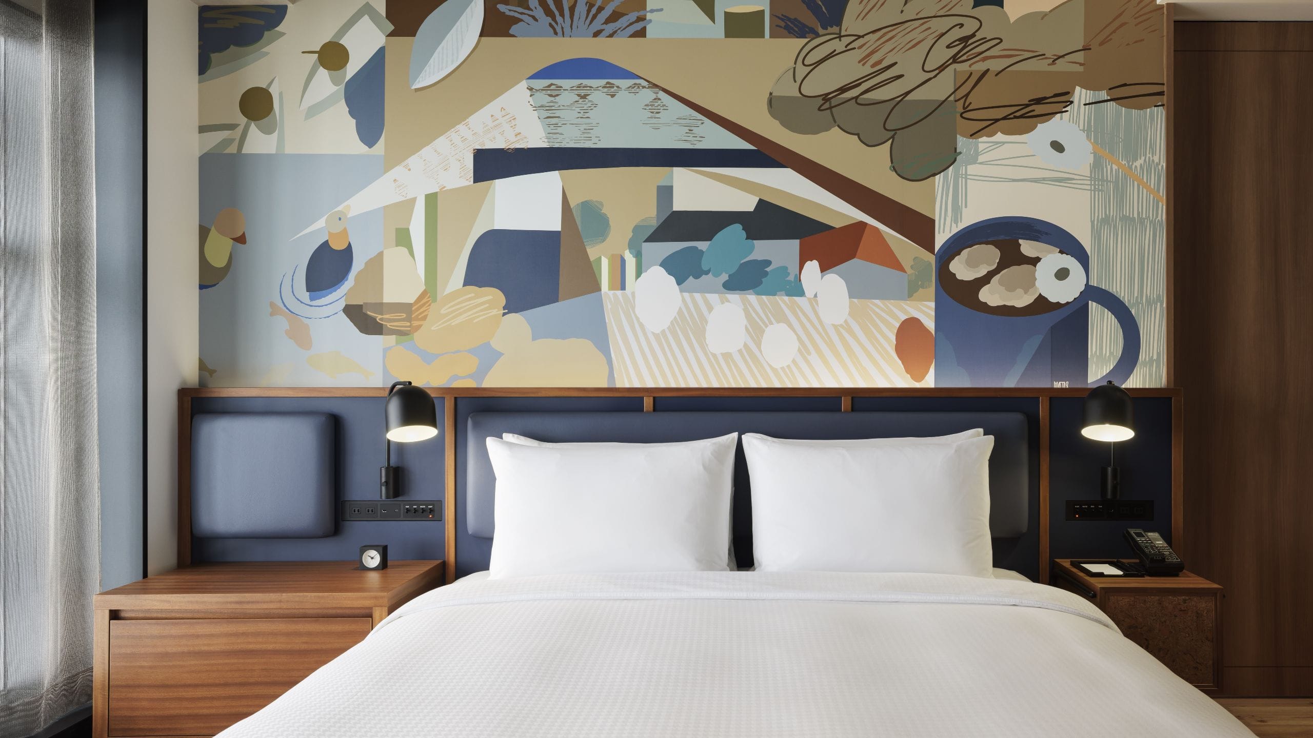 Caption by Hyatt Kabutocho Tokyo Suite Bedside Table