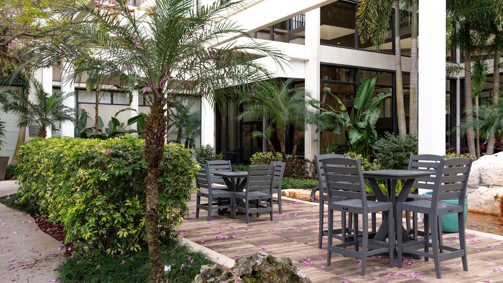Hyatt Regency Grand Cypress Resort Trellises Patio Seating