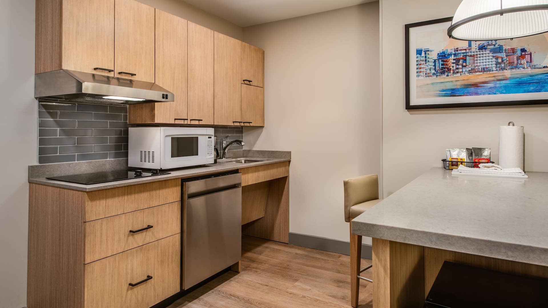 第 2，共 2 Hyatt Place Ocean City / Oceanfront City View Studio Suite Accessible Kitchen