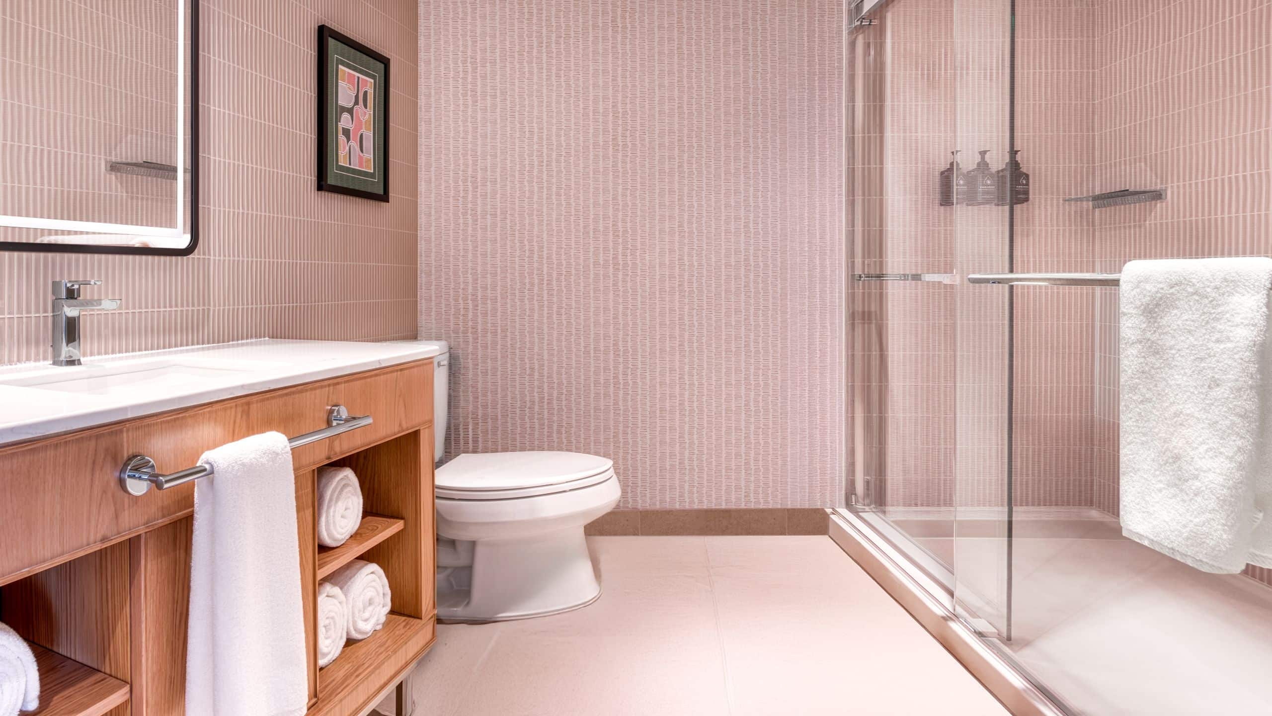 TOOR Hotel One Bed Premium Exec King Suite Bathroom