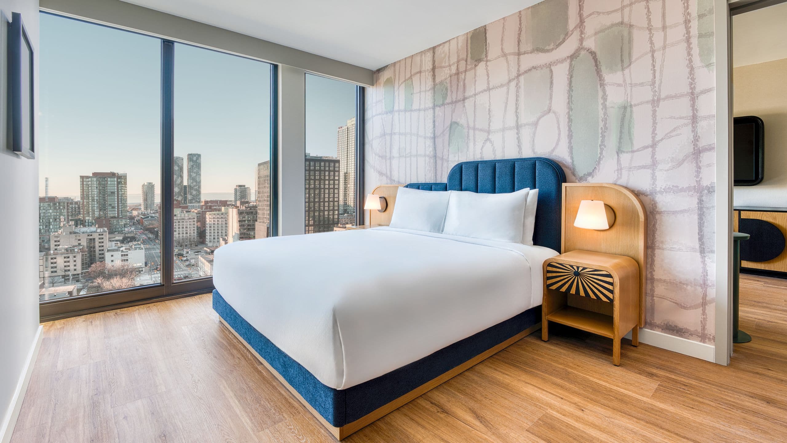 TOOR Hotel One Bed Premium Exec King Suite Room